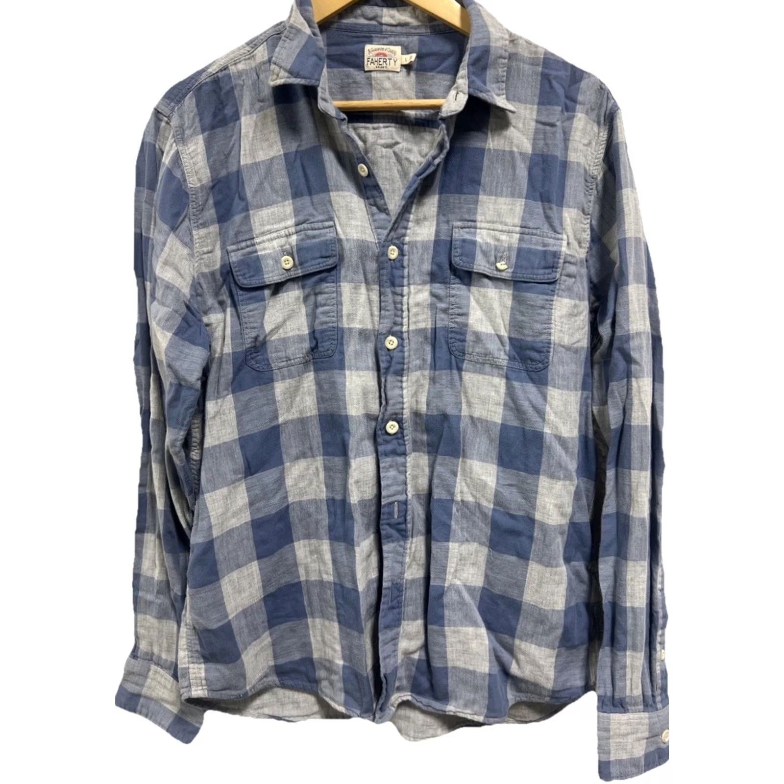 Vintage Faherty Brand Mens L Blue Plaid Button-Up Shirt Double Pocket Casual Coastal Shirt Mens L Blue Plaid Button-Up with Double Pockets Casual Coastal Size US L / EU 52-54 / 3 - 4 Thumbnail