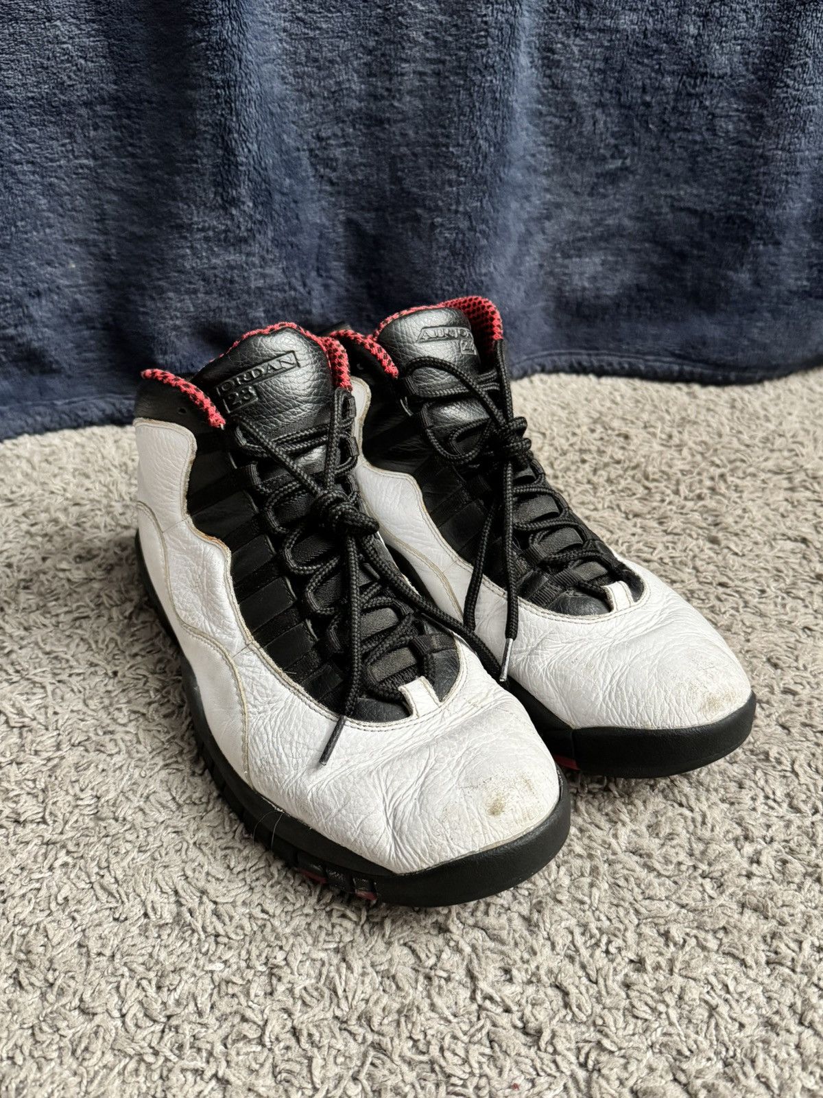 Jordan Brand × Nike Nike Air Jordan Chicago 10s Size US 11.5 / EU 44-45 - 2 Thumbnail