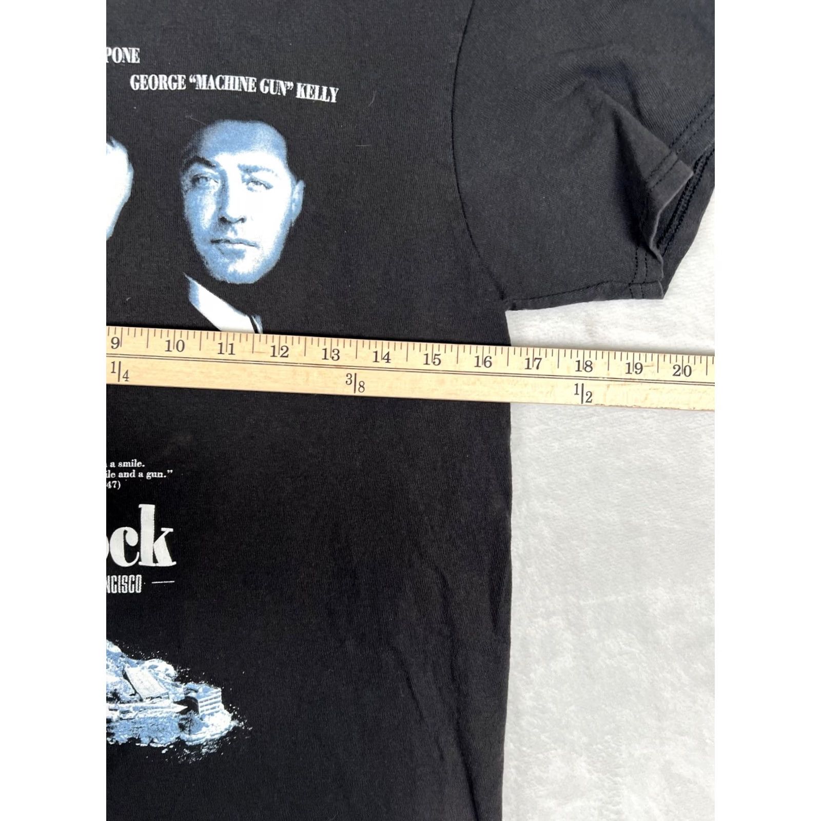 Vintage VINTAGE The Rock Alcatraz Island Al Capone T-Shirt Mens Small Black Gangster Size US S / EU 44-46 / 1 - 6 Thumbnail