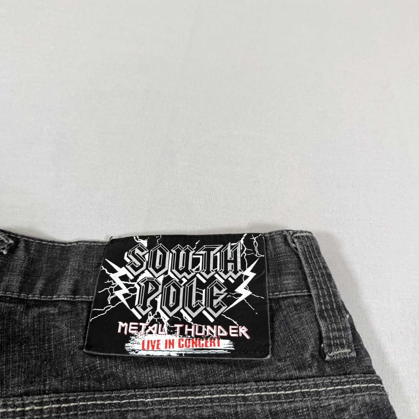 Southpole VINTAGE Southpole Metal Thunder Jeans Men 36x32 Denim Black Charcoal Wash Relaxed Straight Pockets Embroidered Logo Rock Theme 90s Mens Size US 36 / EU 52 - 4 Thumbnail