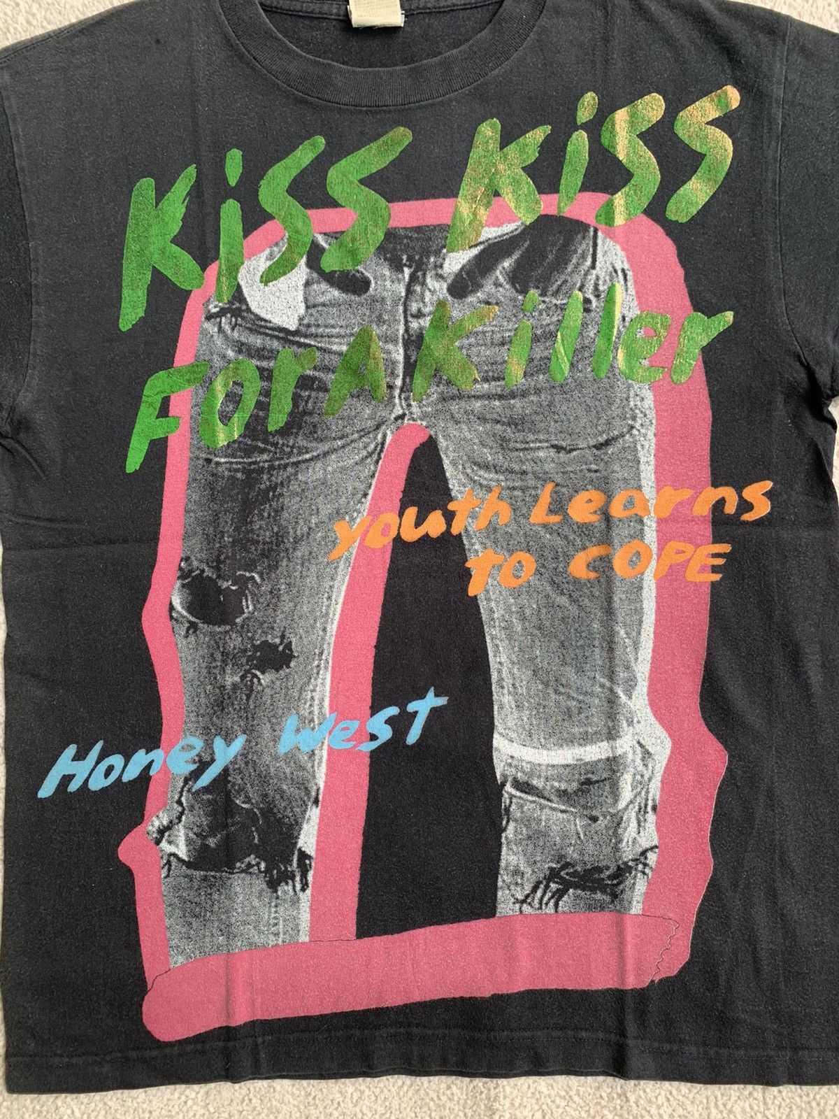 Alternative Rna pre Dna Kiss Kiss Fora Killer T shirt