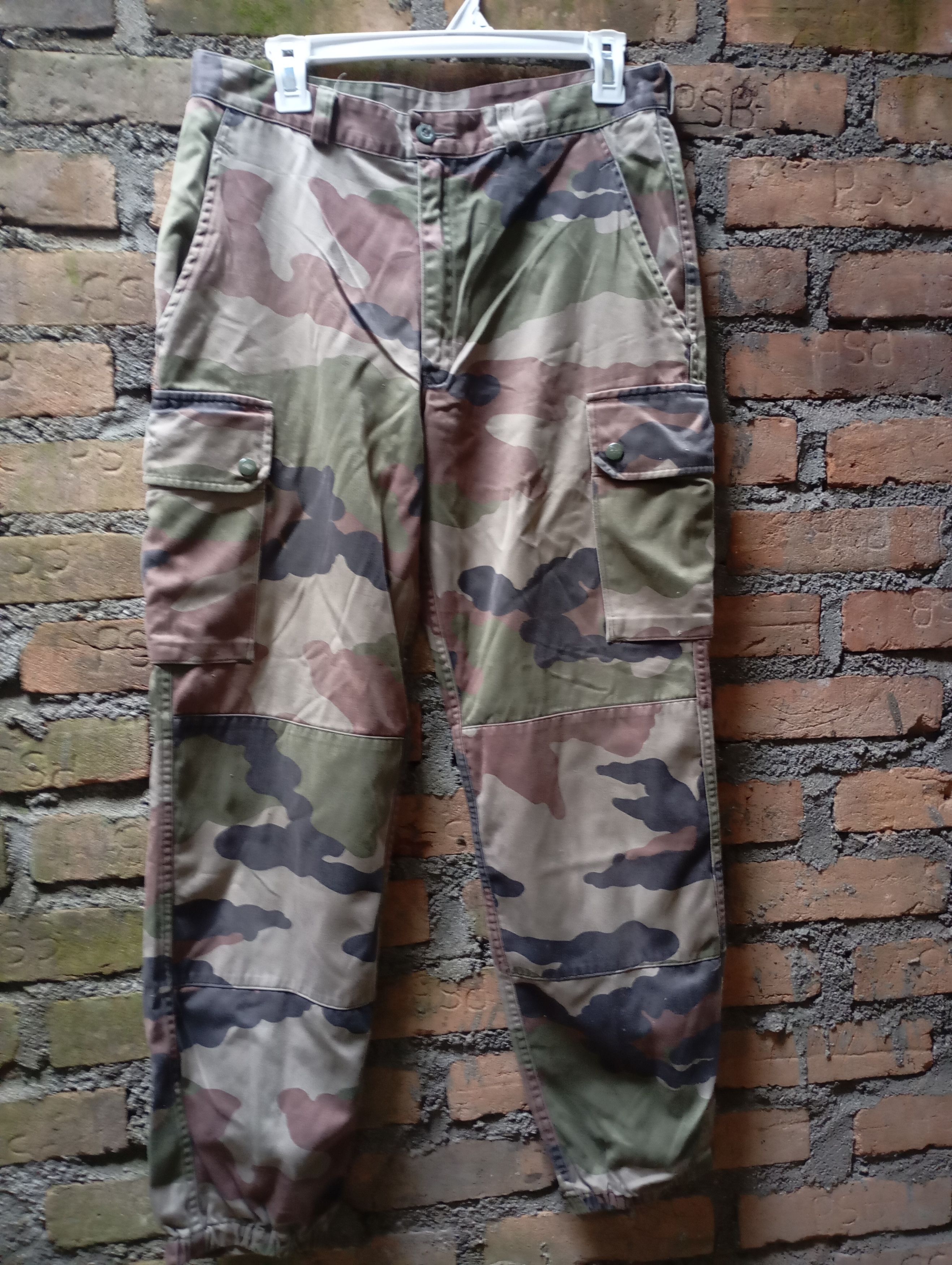 Vintage Vintage French Military Camouflage Military Pants Size US 32 / EU 48 - 1 Thumbnail