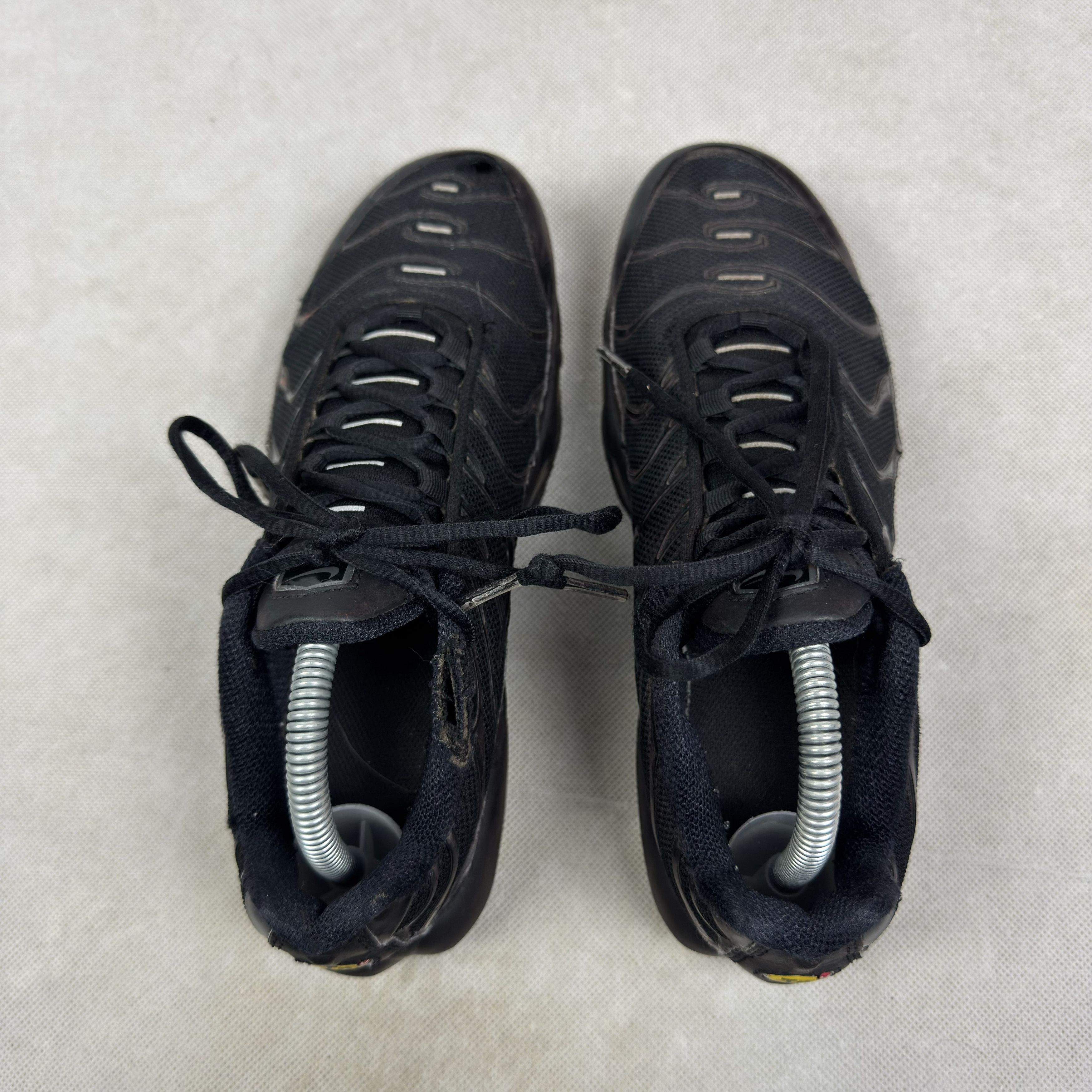 Nike Nike Air Max Plus Core Black Swoosh Athletic Sneaker Shoes 7 Size US 7 / EU 40 - 3 Thumbnail