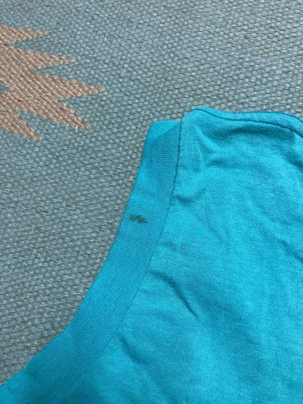 Vintage Vintage 80s pocket t shirt blank teal blue soft adult medium Size US M / EU 48-50 / 2 - 7 Thumbnail