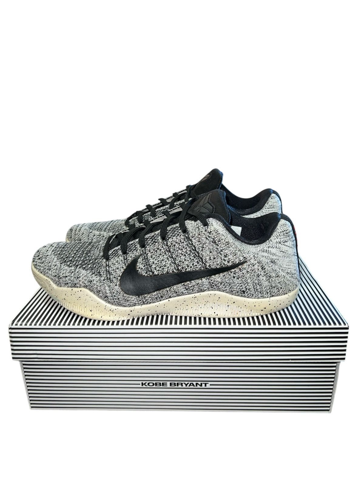 Nike Kobe 11 Elite Oreo Size US 10.5 / EU 43-44 - 1 Thumbnail