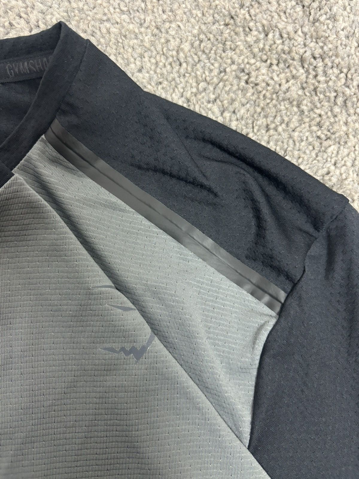 Gymshark Gray and black gymshark athletic workout tshirt Size US L / EU 52-54 / 3 - 5 Thumbnail