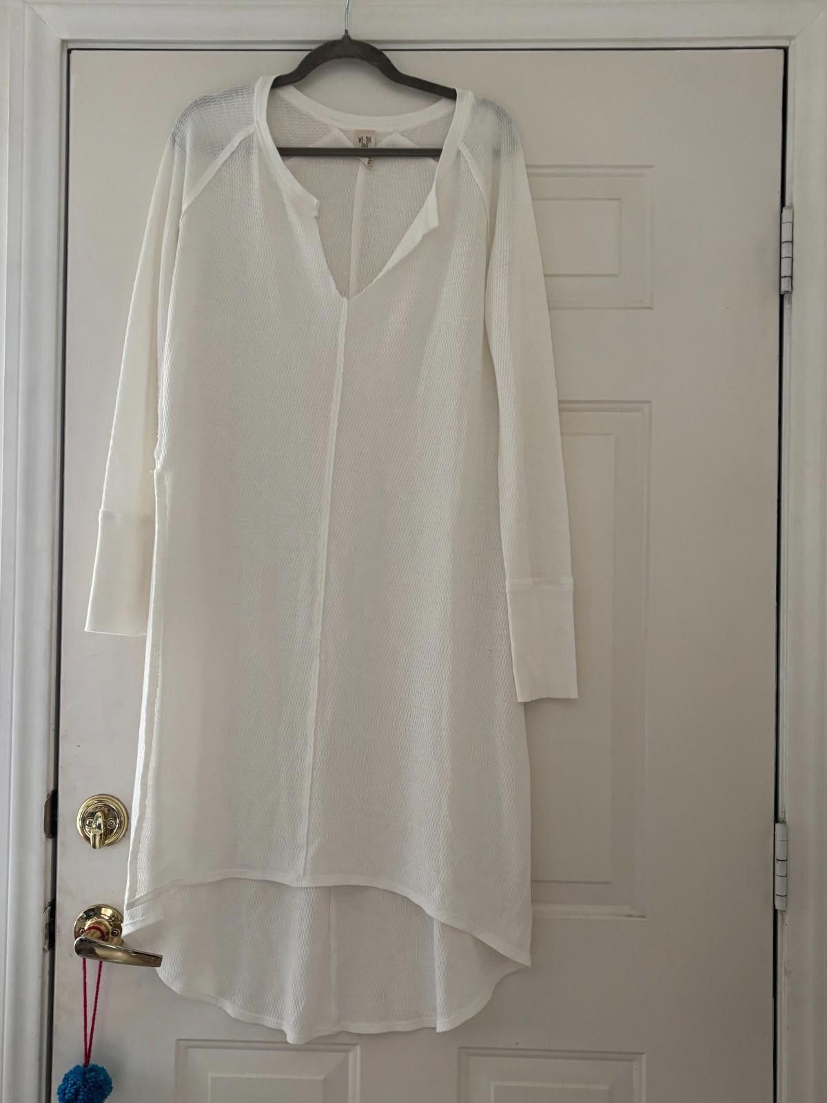 Designer Womens We the Free white long tunic shirt sz M preloved #222 Size M / US 6-8 / IT 42-44 - 1 Thumbnail
