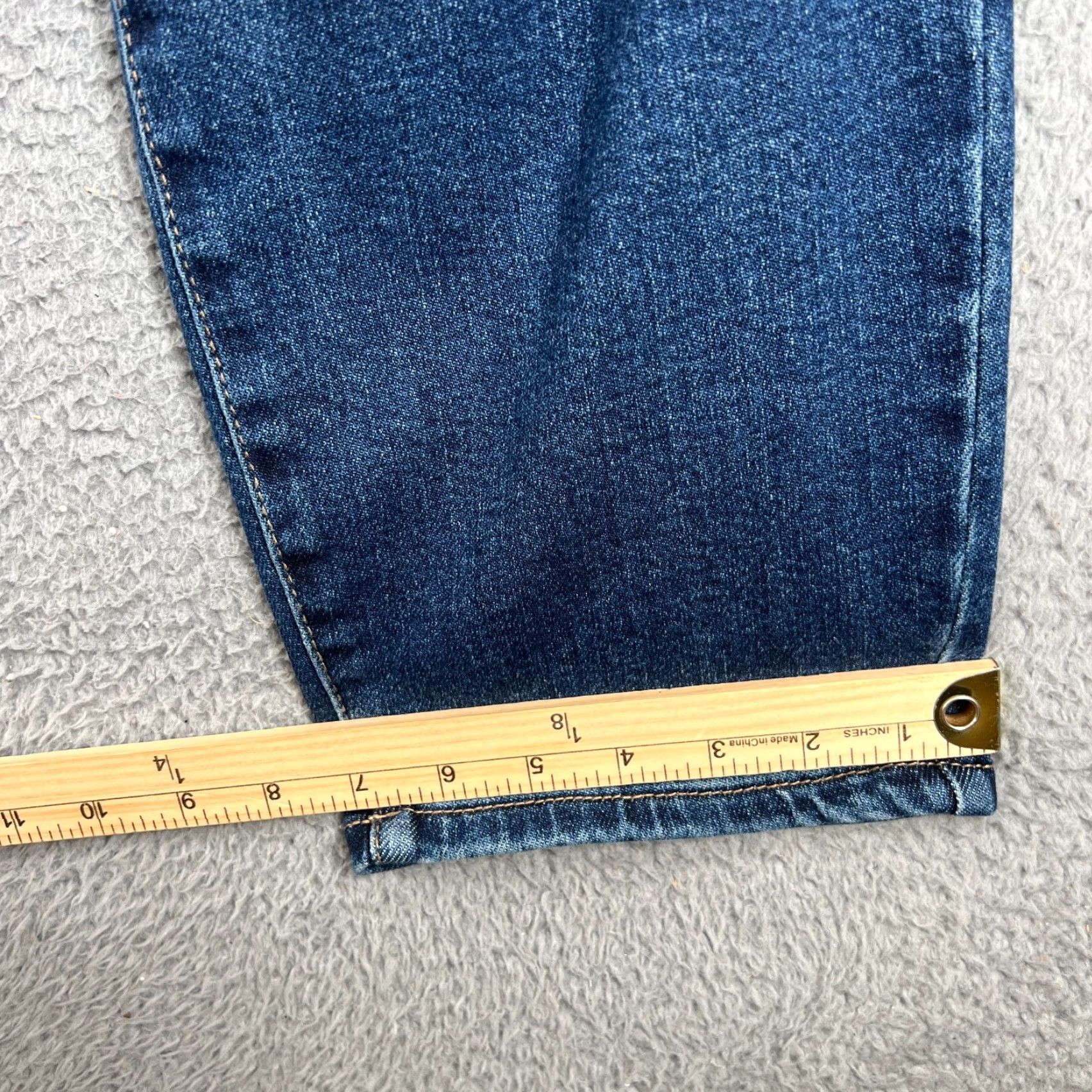 Vintage Judy Blue Jeans Womens Plus Sz18 Distressed Grunge Boyfriend Fit 5-Pocket Denim Blue Slim Fit Jeans Women Size 40" / US 18 - 4 Thumbnail