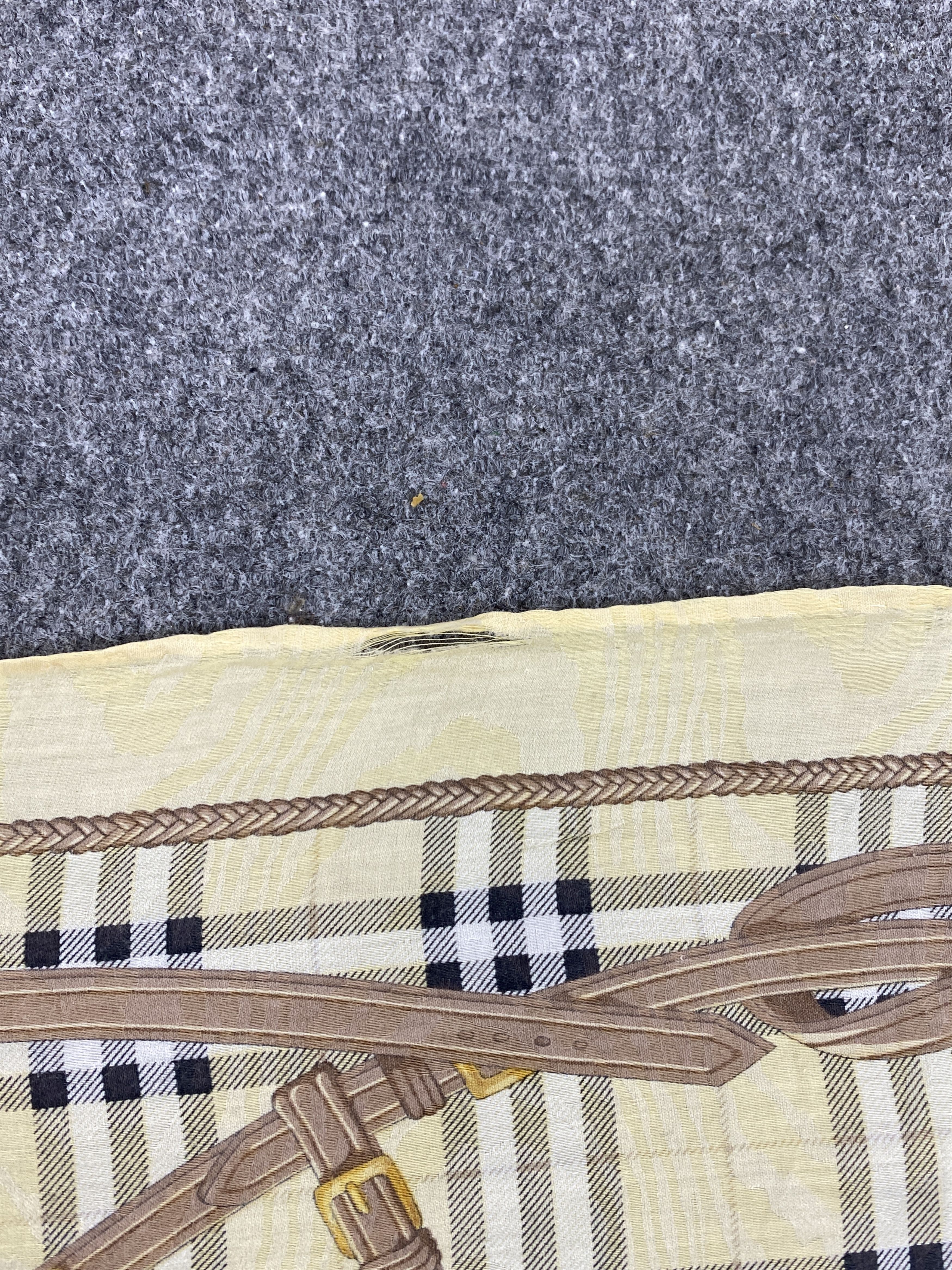Burberry Burberry Novacheck Handkerchief Bandana Neckerchief HKC0377 Size ONE SIZE - 9 Thumbnail
