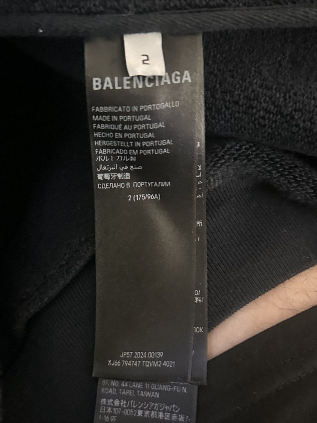 Balenciaga Balenciaga Scarf incognito hoodie size 2 Size US M / EU 48-50 / 2 - 4 Thumbnail