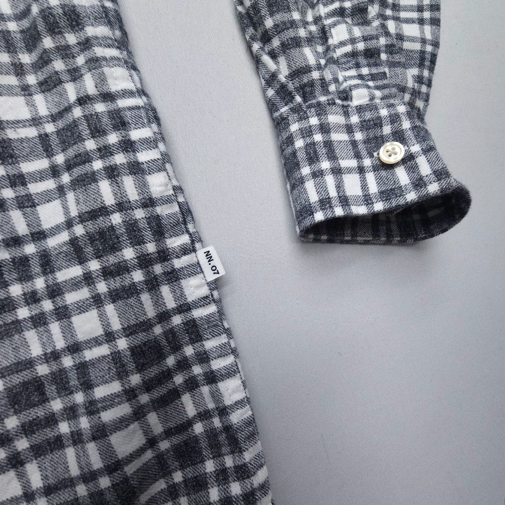 NN07 VINTAGE NN07 No Nationality Deon Organic Cotton Flannel Shirt Mens Medium Gray Plaid Size US M / EU 48-50 / 2 - 5 Thumbnail