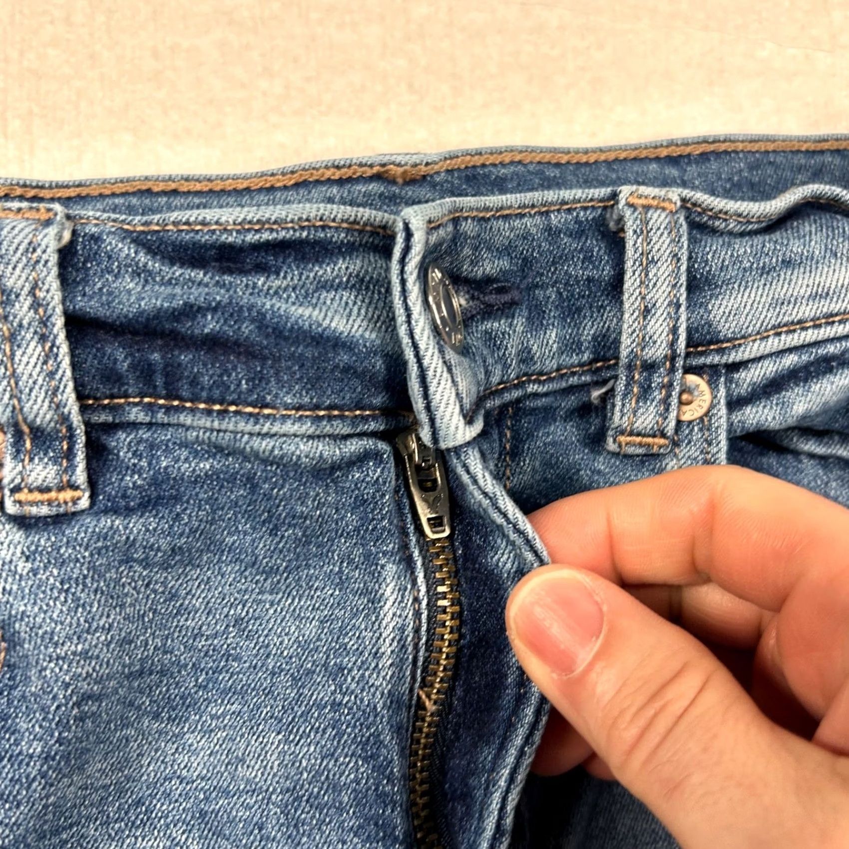 American Eagle Outfitters VINTAGE American Eagle Jeans Womens 2 Cargo Super High Rise Baggy Straight Skate Utility Jeans Size 26" / US 2 / IT 38 - 3 Thumbnail
