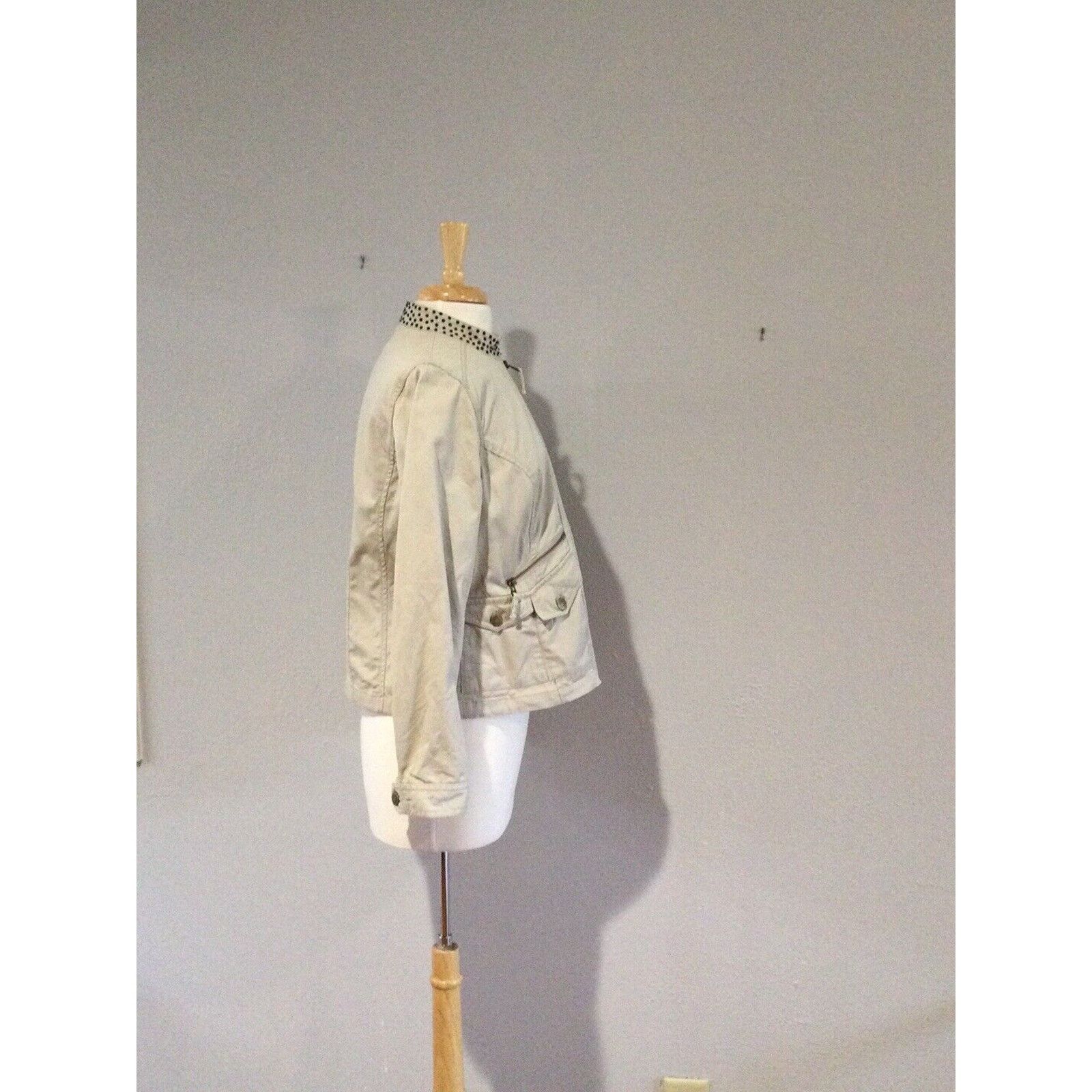 Chicos Chicos Tan Zip Front Rhinestone Collar Cotton Size 1/M Size M / US 6-8 / IT 42-44 - 6 Thumbnail