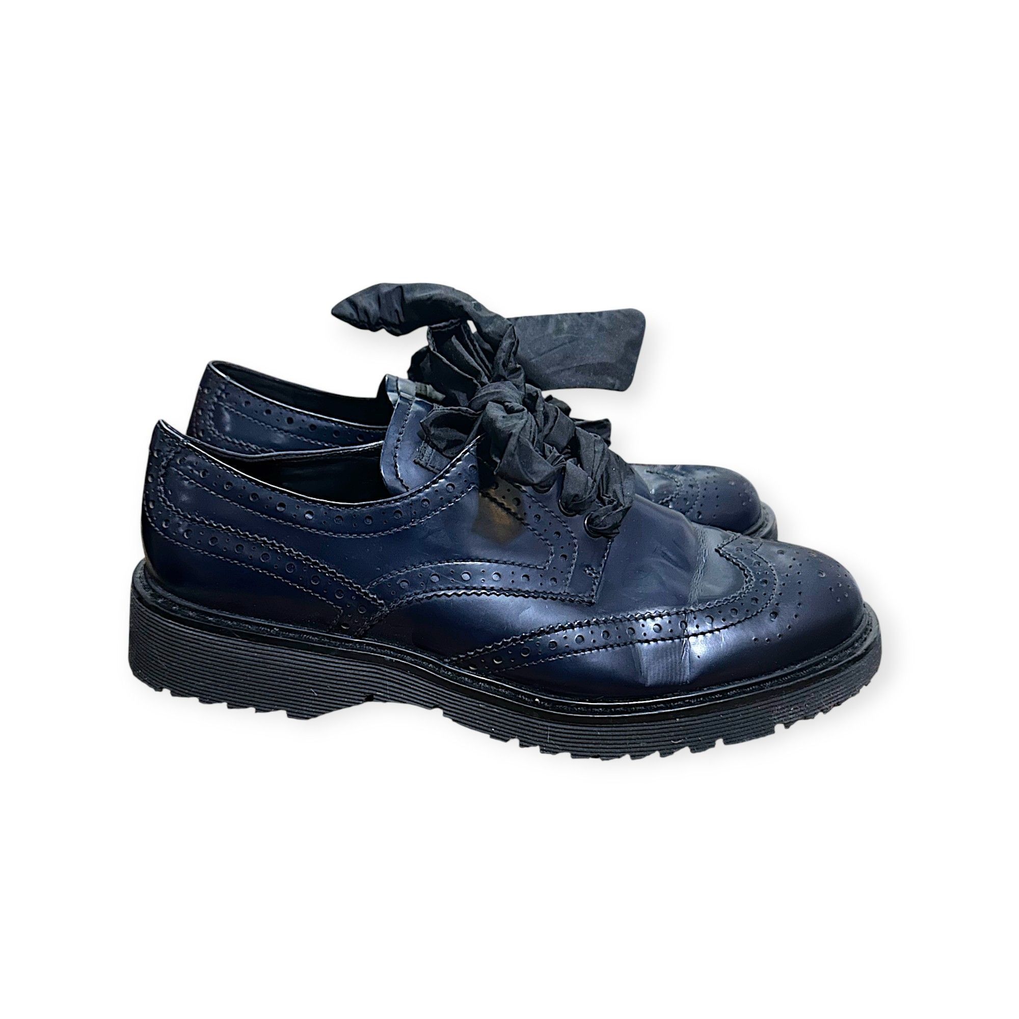 Prada Prada Wingtip Oxford Ribbon Tie Shoes Navy Calf Leather 38.5 Size US 8.5 / IT 38.5 - 4 Thumbnail