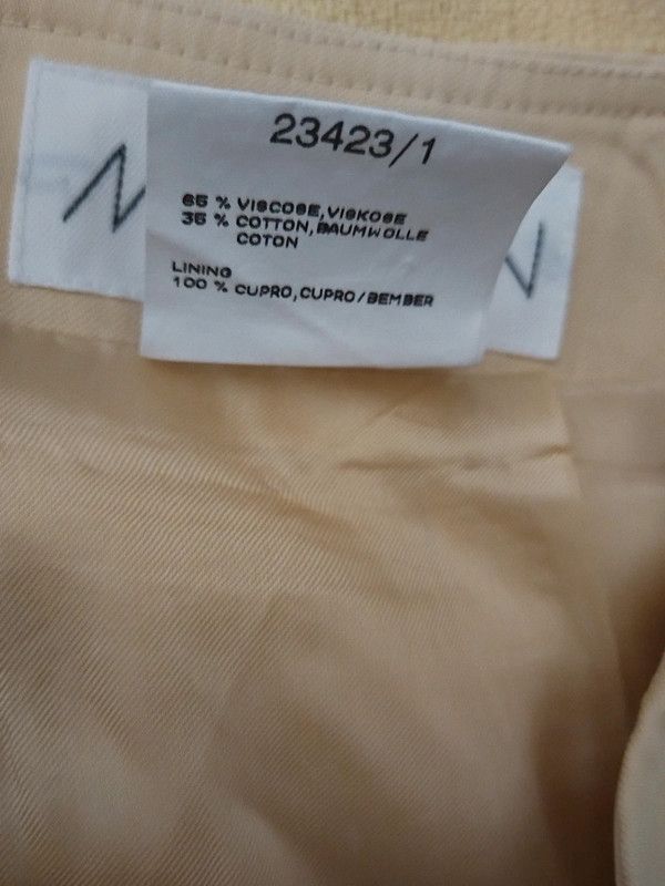 Other Marc Cain pastel yellow skirt Size 27" / US 4 / IT 40 - 3 Thumbnail