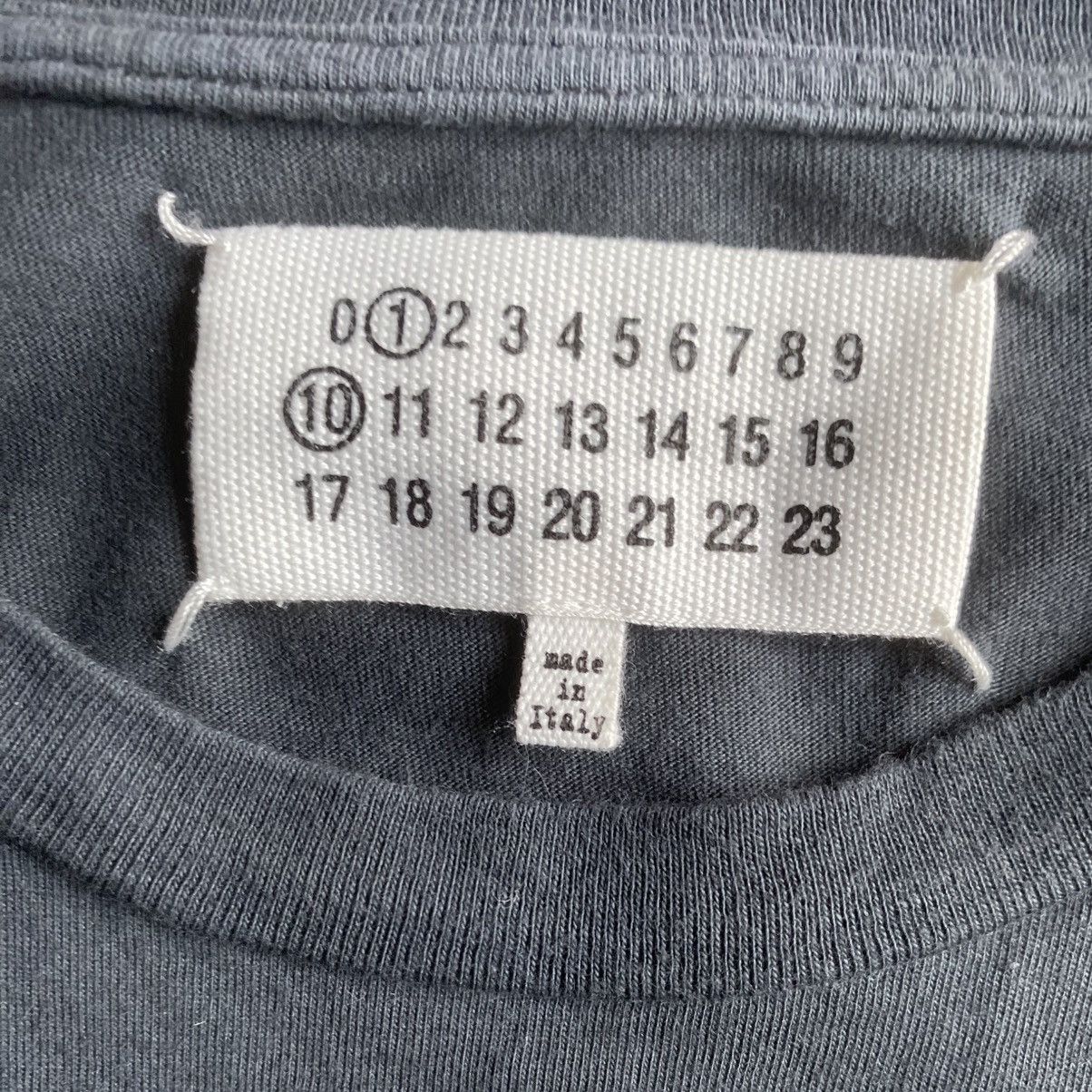 Maison Margiela Margiela Number Logo Black On Black T Shirt Size US XS / EU 42 / 0 - 6 Thumbnail