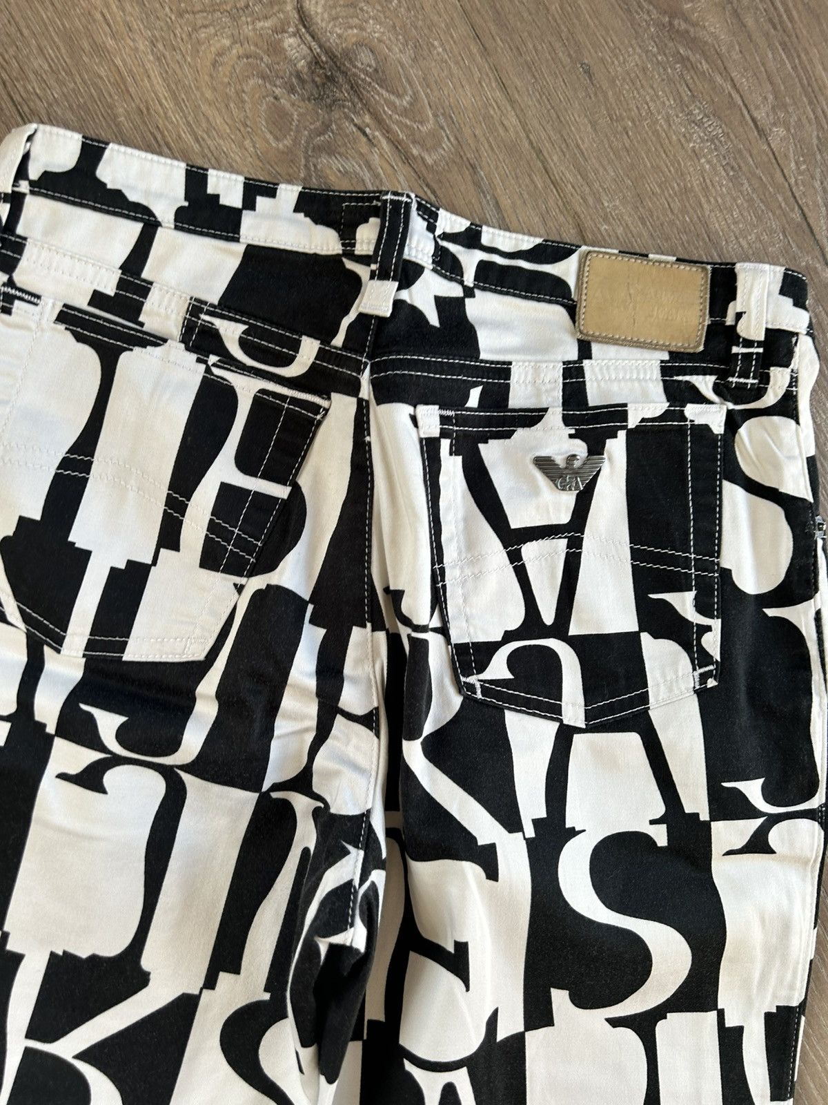 Armani Collezioni Vintage Armani Jeans monogram pats S 26 27 Size 26" / US 2 / IT 38 - 10 Thumbnail