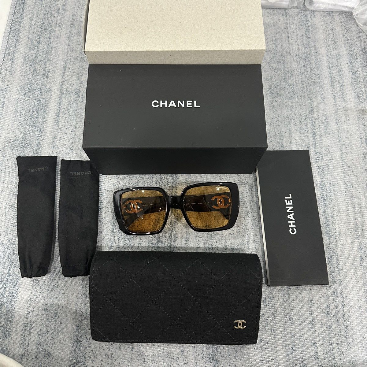 Chanel CHANEL 0CH5541 1799/7 SUNGLASSES Size ONE SIZE - 2 Thumbnail
