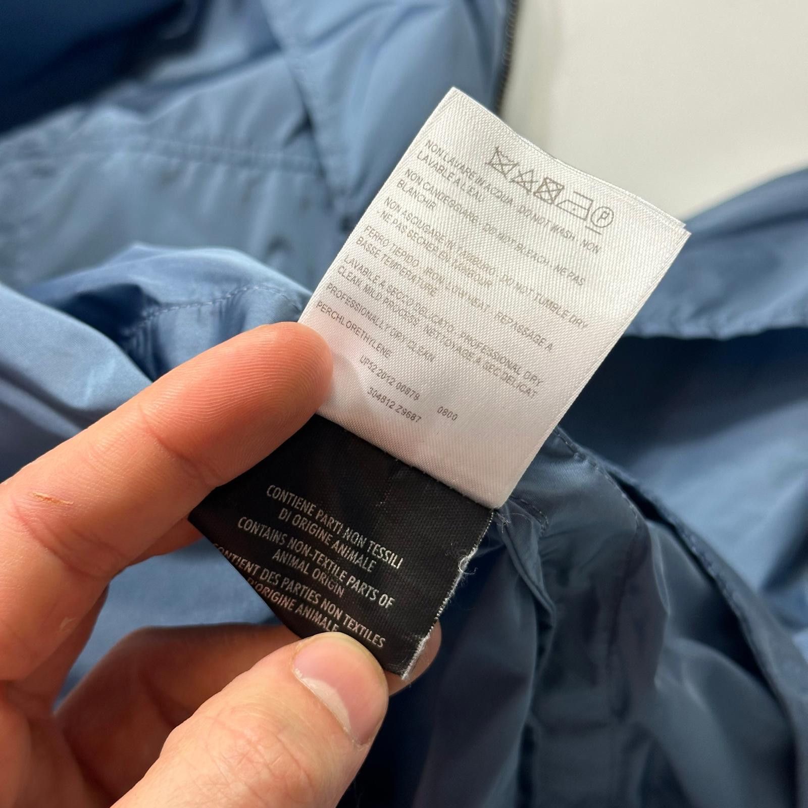 Gucci Gucci 2012 Baby Blue Stripe Seam Nylon Shimmer Jacket IT52 L Size US L / EU 52-54 / 3 - 12 Thumbnail