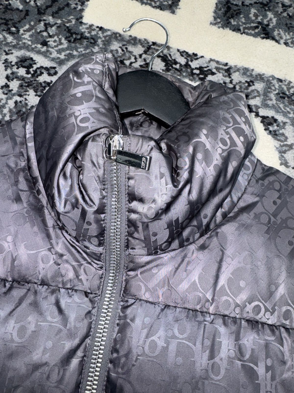 Dior oblique puffer dark grey
