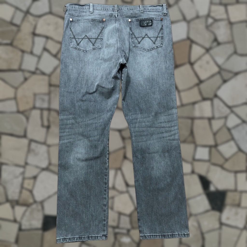 Wrangler Wrangler Retro Slim Straight Jeans Mens 42x32 Denim Gray Western Cowboy Southwestern USA Size US 42 / EU 58 - 1 Thumbnail