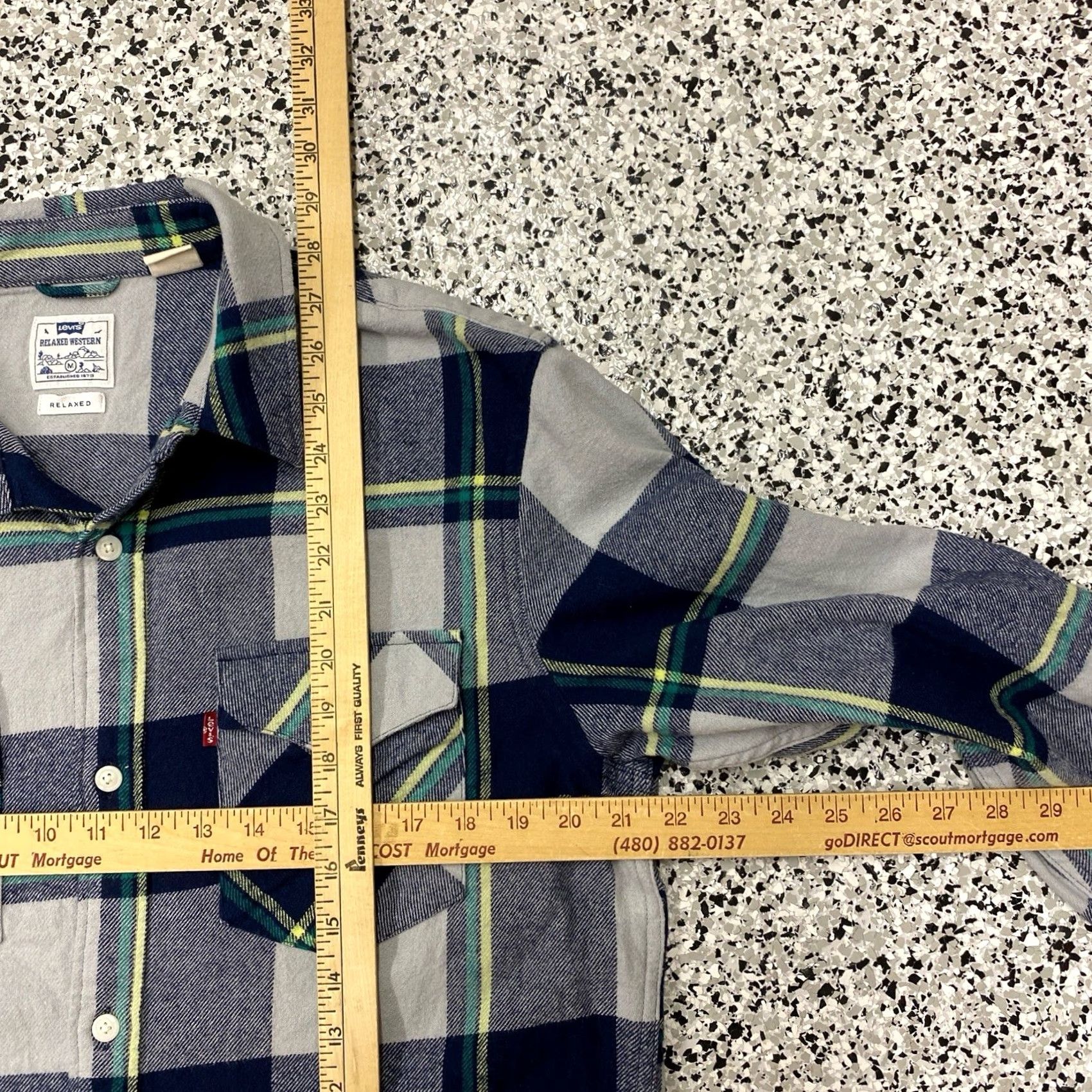 Levi's VINTAGE? Levi's Relaxed Western Flannel Blue Plaid Shirt Medium Relaxed Fit Size US M / EU 48-50 / 2 - 3 Thumbnail