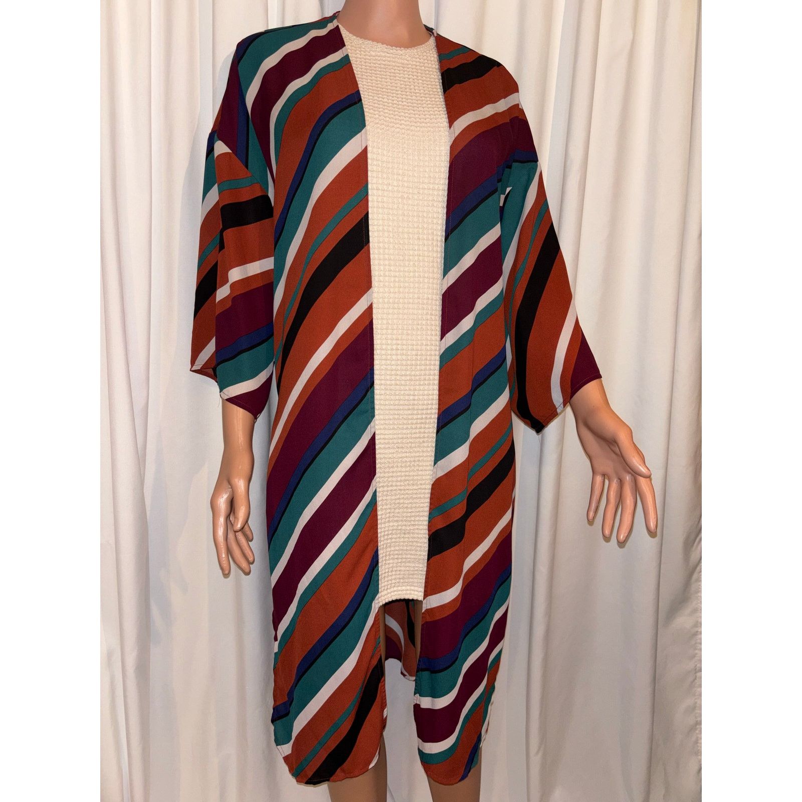 Forever 21 Forever 21 Dark Colorful Cardigan Size Medium Size M / US 6-8 / IT 42-44 - 1 Thumbnail