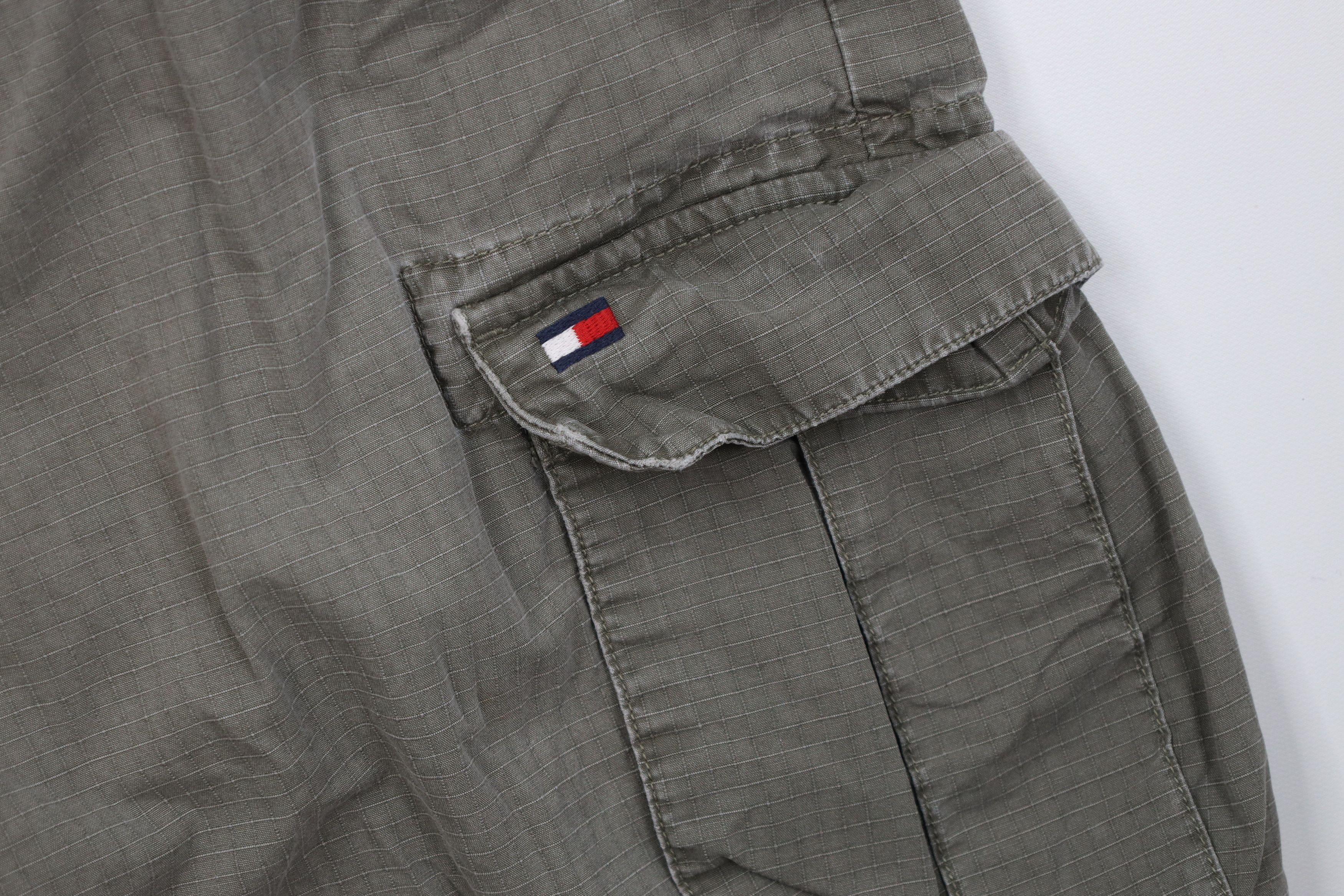 Tommy Hilfiger Vintage 90s Y2K Tommy Hilfiger Cargo Shorts Olive Green Size US 32 / EU 48 - 5 Thumbnail