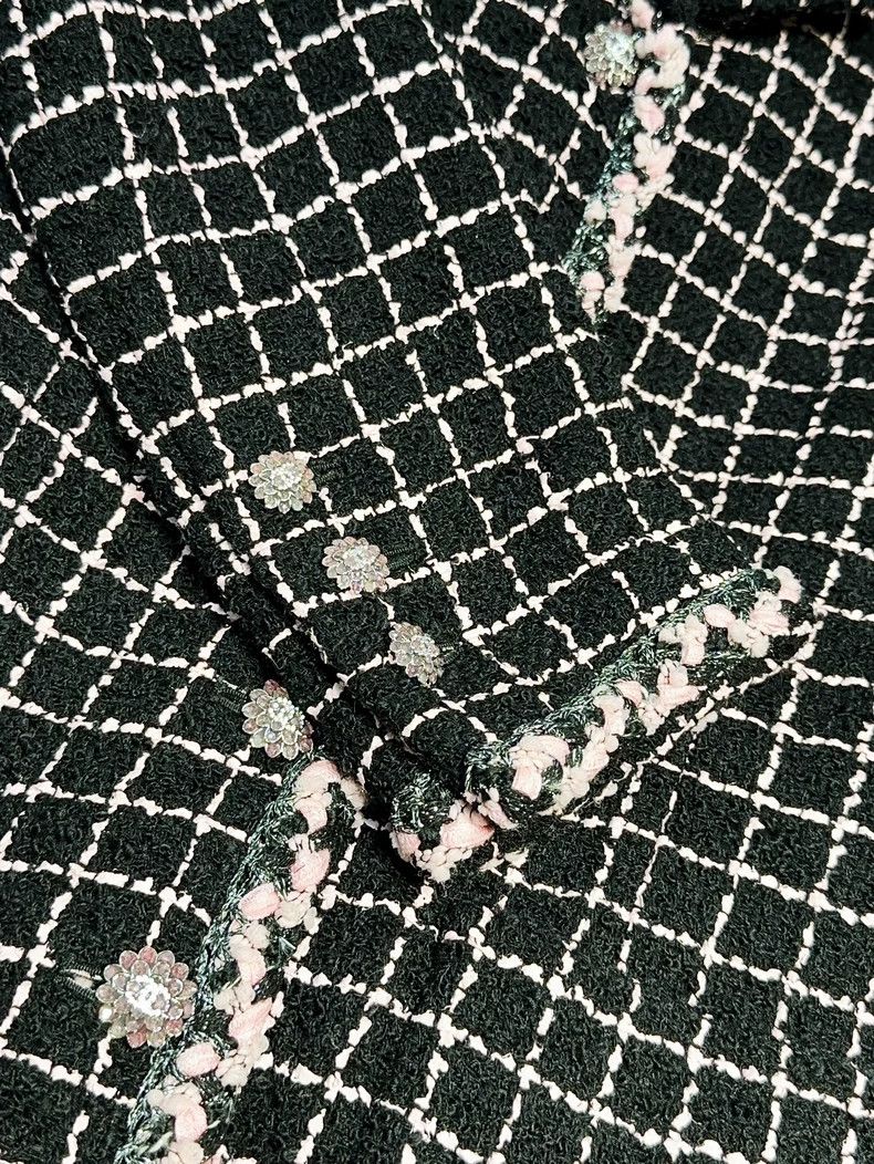Chanel Chanel 23K autumn and winter black pink camellia diamond b Size S / US 4 / IT 40 - 5 Thumbnail