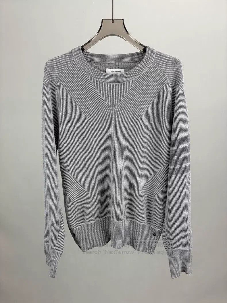 Thom Browne Thom Browne Four-stripe gray sweater Size US M / EU 48-50 / 2 - 1 Thumbnail