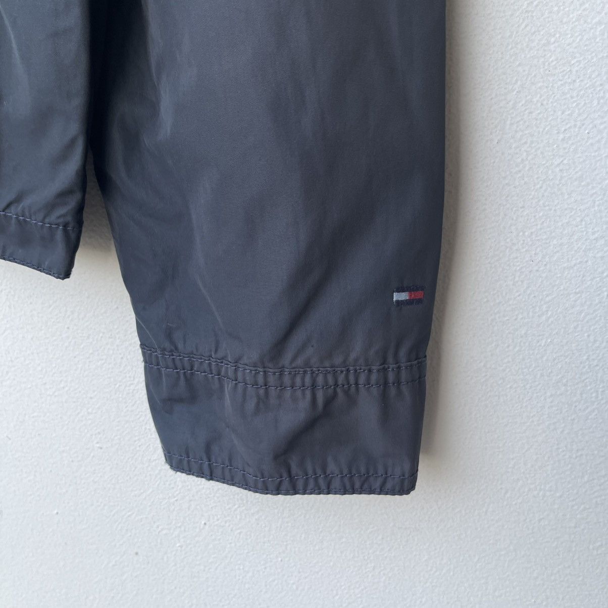 Tommy Hilfiger Vintage 90s Tommy Hilfiger Tech Blouson Jacket Size US L / EU 52-54 / 3 - 6 Thumbnail