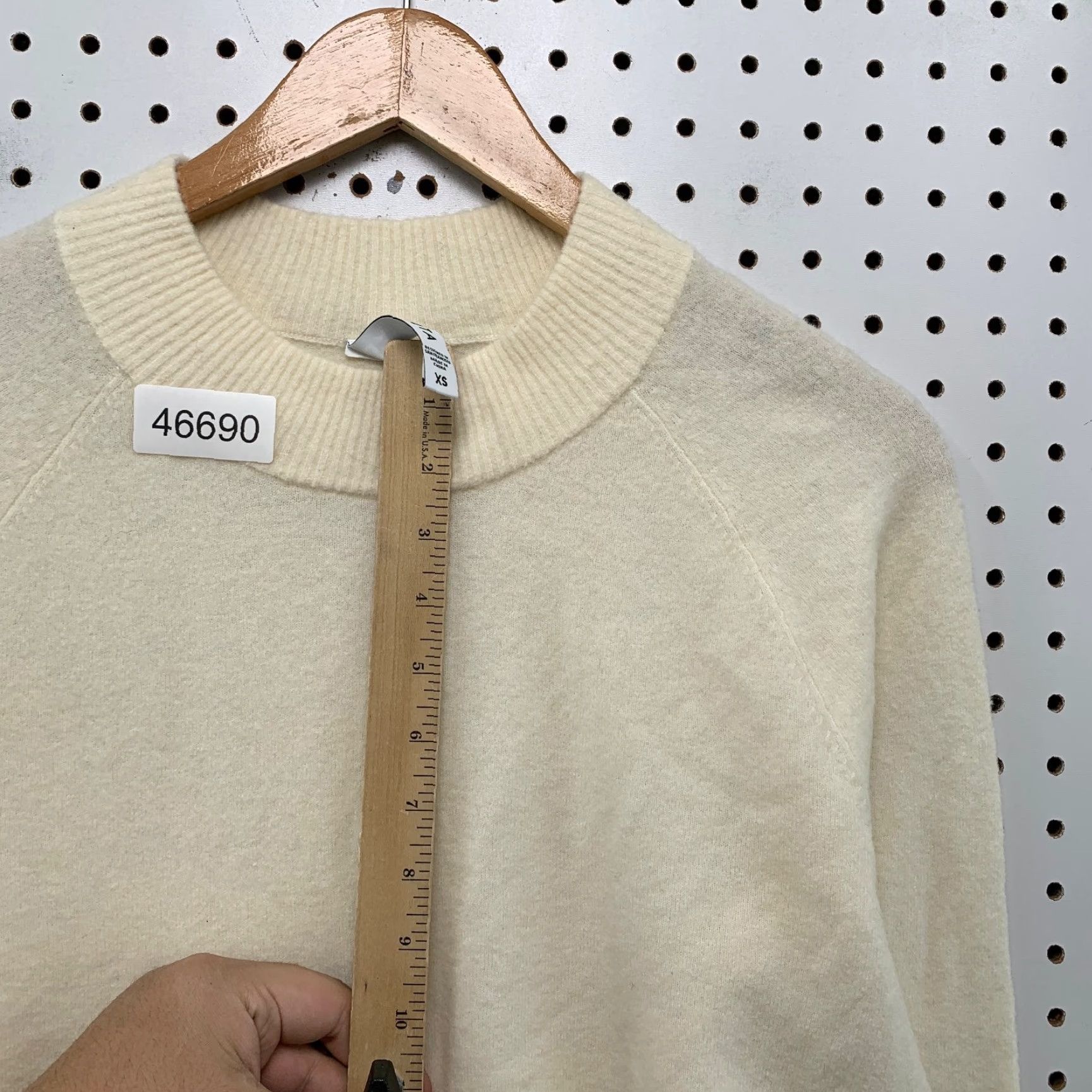 Athleta Athleta Wool Sweater Womens XS Cream Lightweight Long Sleeve Crew Neck Pullover Casual Winter Fall Spring Womens XS Cream Lightweight Wool Sweater Size XS / US 0-2 / IT 36-38 - 7 Thumbnail