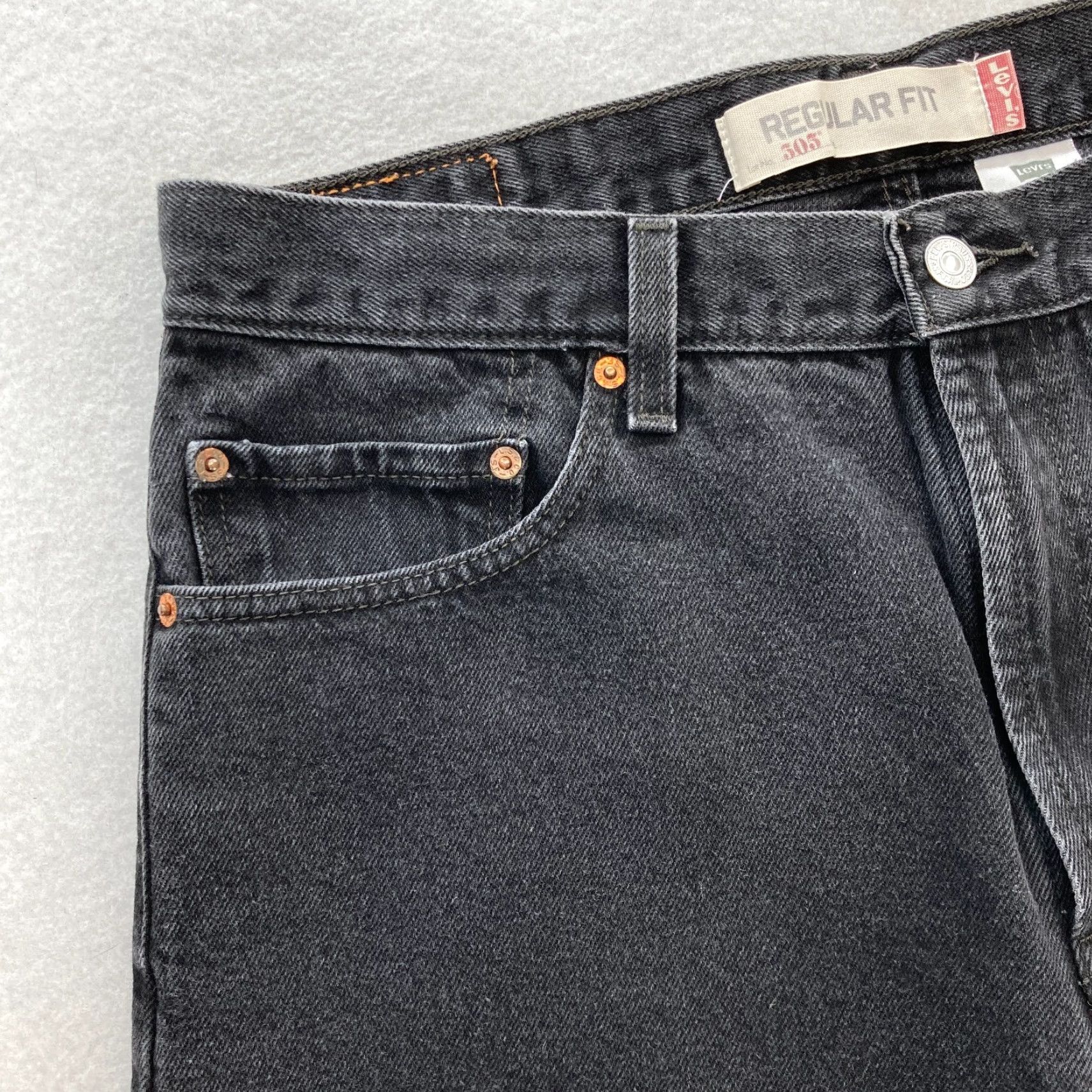 Levi's VINTAGE Levi's 505 Jeans Mens 36x32 Regular Straight Black Denim Grunge 2004 Y2K Size US 36 / EU 52 - 3 Thumbnail