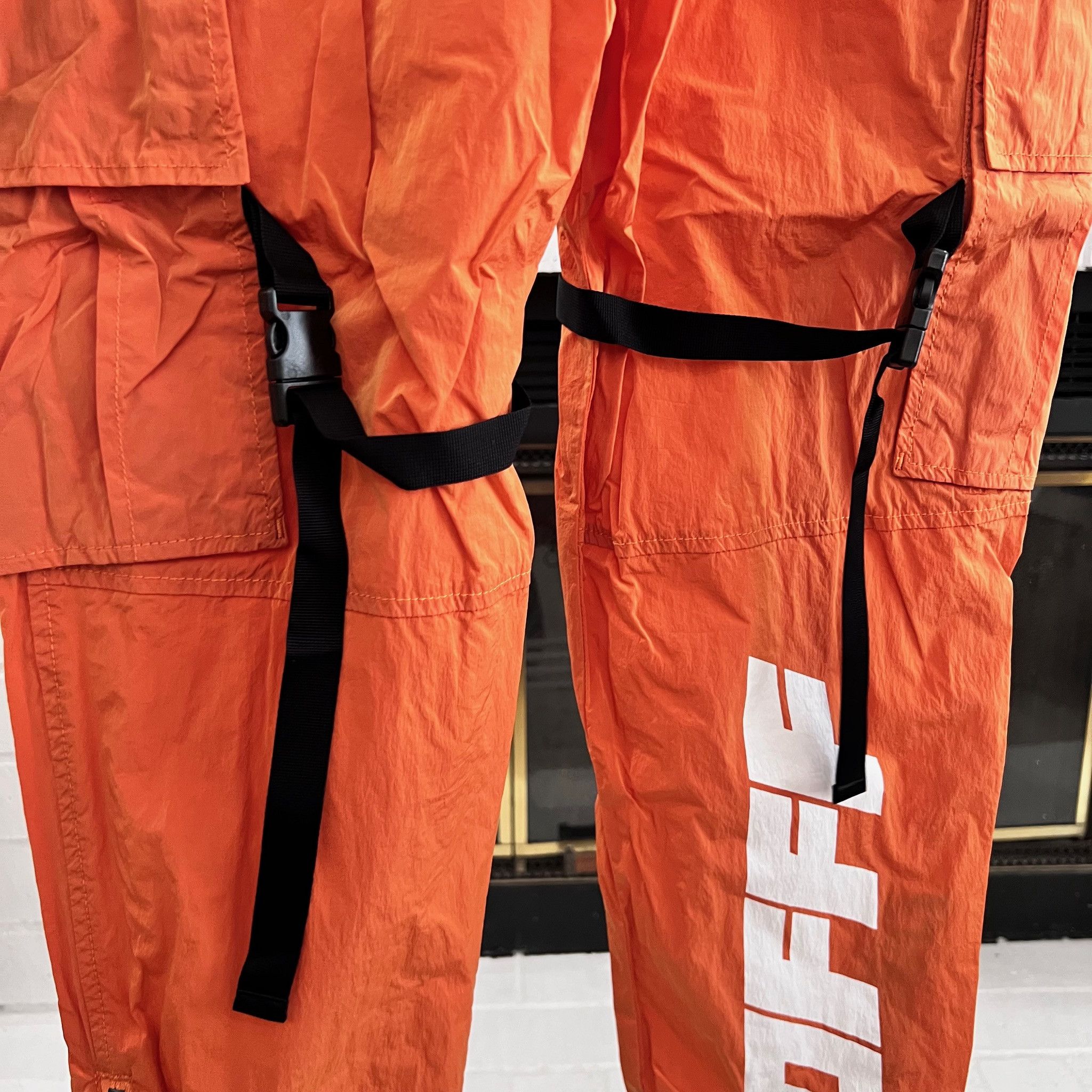 Off-White Off-White OFFF Logo Parachute Cargo Pants Orange - 31 Size US 31 - 5 Thumbnail