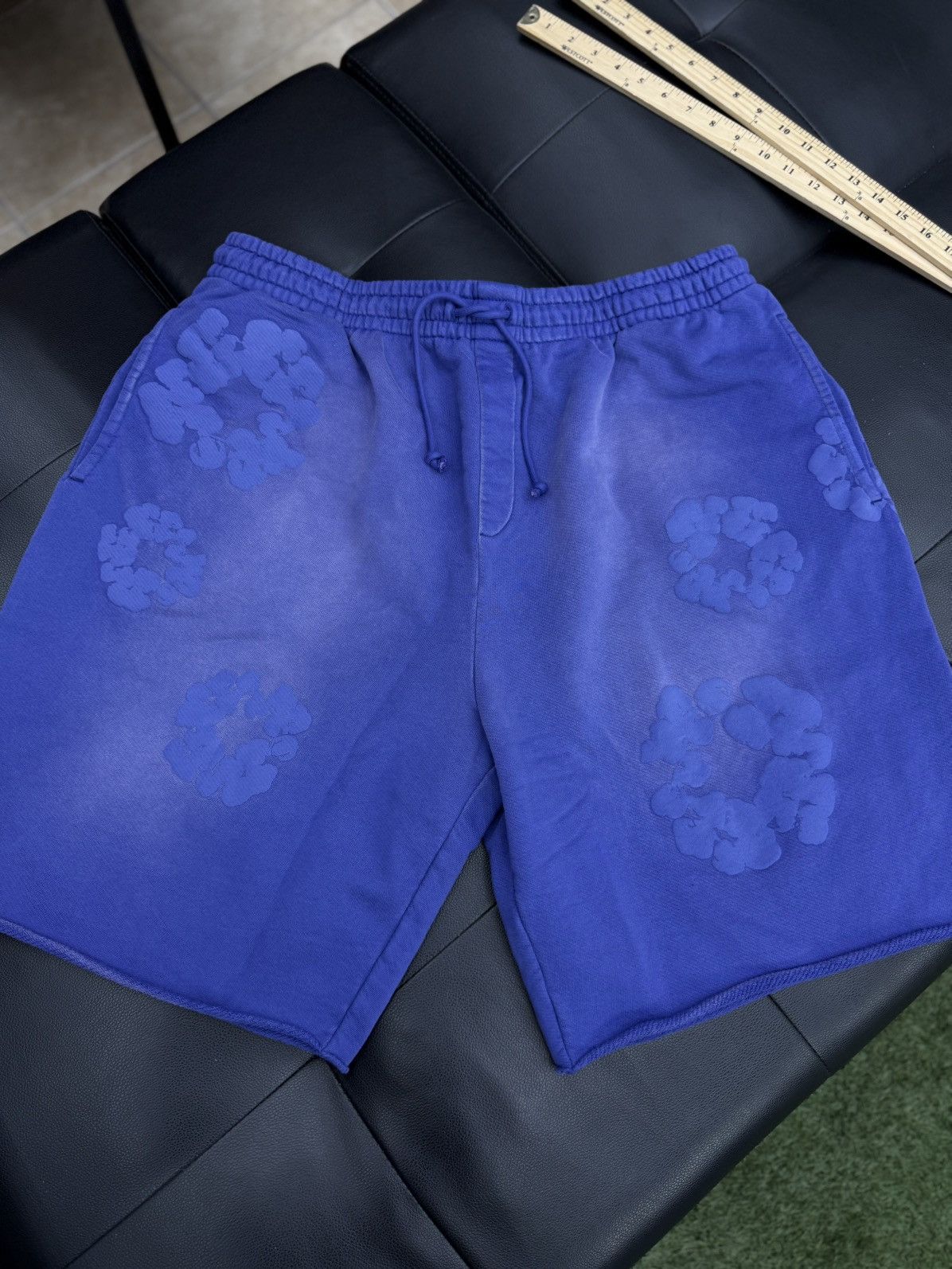 DENIM TEARS Denim Tears Blue 2025 Cotton Wreath Shorts XXL (NEW) Size US 38 / EU 54 - 1 Thumbnail