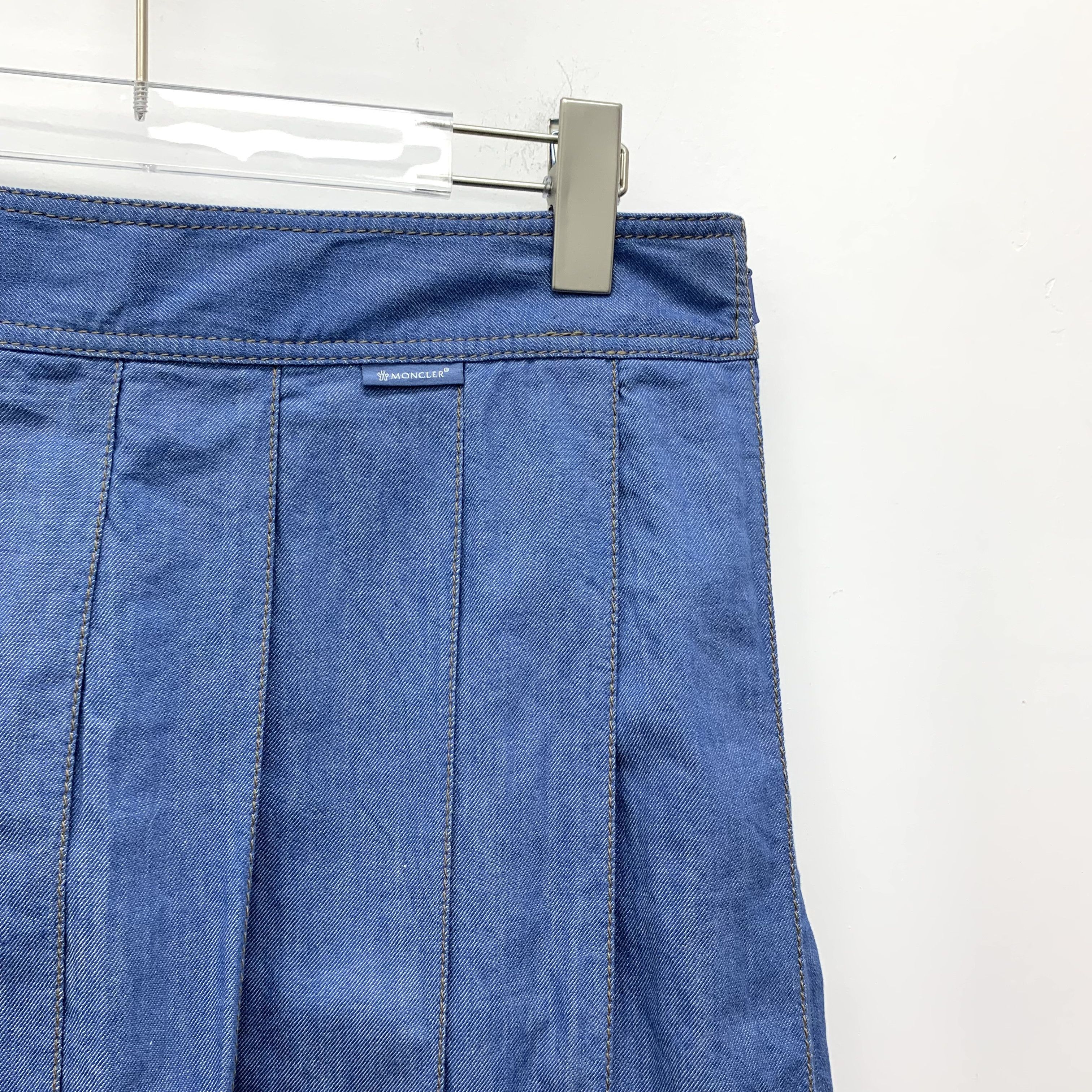 Moncler Moncler Dark Blue Striped Pleated Mini Skirt (Size L) Size 30" / US 8 / IT 44 - 5 Thumbnail