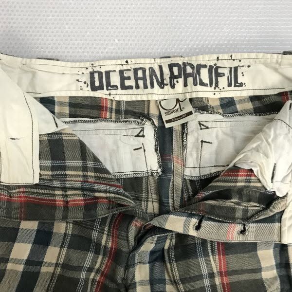 Ocean Pacific Ocean Pacific OP flannel cargo plaid cargo shorts Size US 31 - 5 Thumbnail