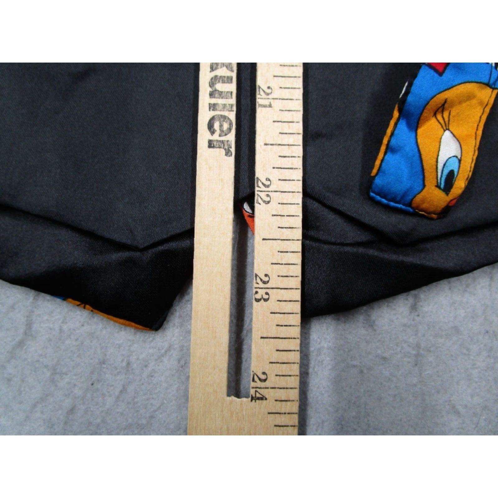 Vintage VINTAGE Looney Tunes Vest Men Small Black Silk Button Up Geometric 90s Retro Size US S / EU 44-46 / 1 - 6 Thumbnail