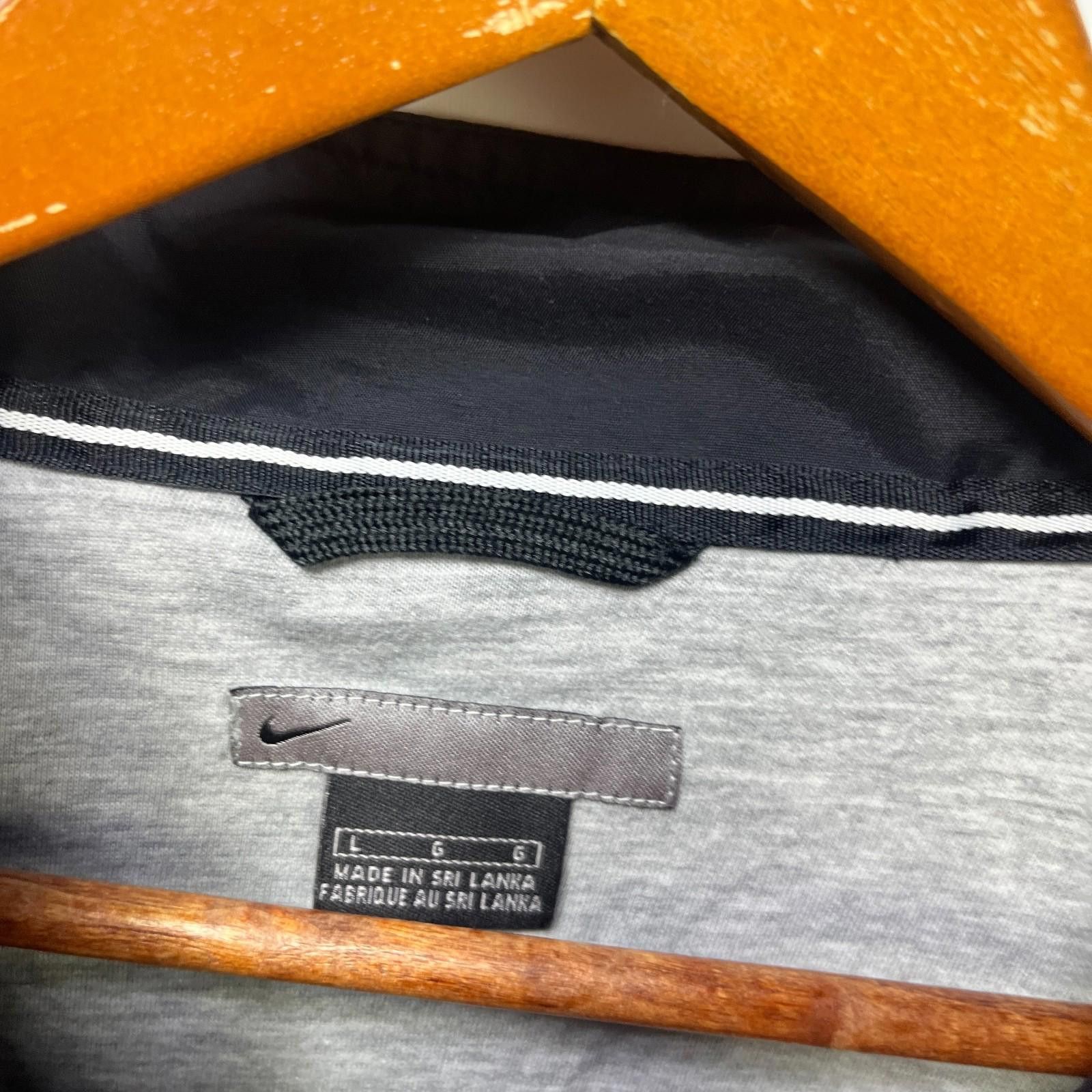 Nike Vintage Nike Y2K Windbreaker Swoosh Jacket Large Size US L / EU 52-54 / 3 - 5 Thumbnail
