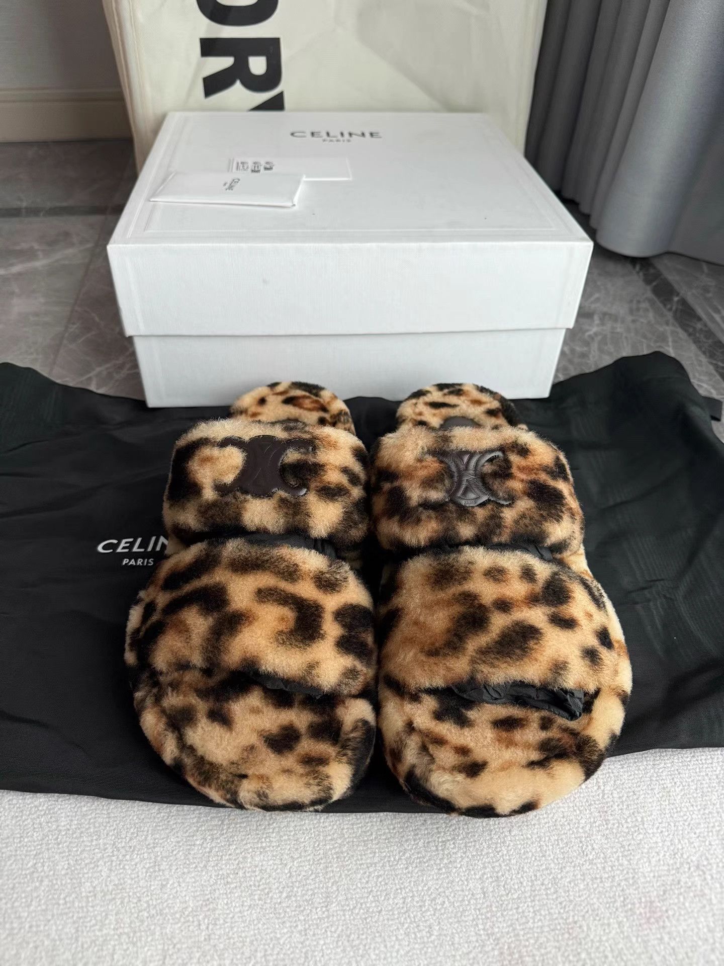 Celine Celine Leopard Print Wool Slides K6 Size US 9 / IT 39 - 2 Thumbnail