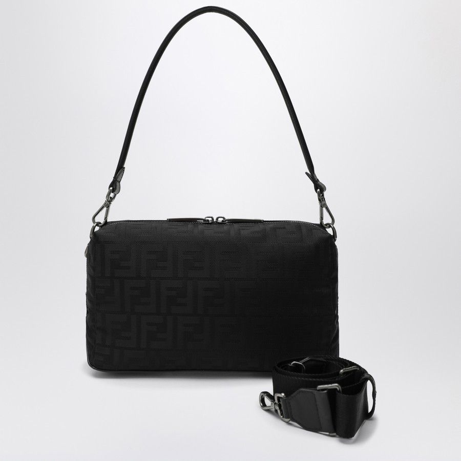 Fendi o1d2blof0226 Size: OS / Leather Medium Bag in Black Size ONE SIZE - 1 Thumbnail