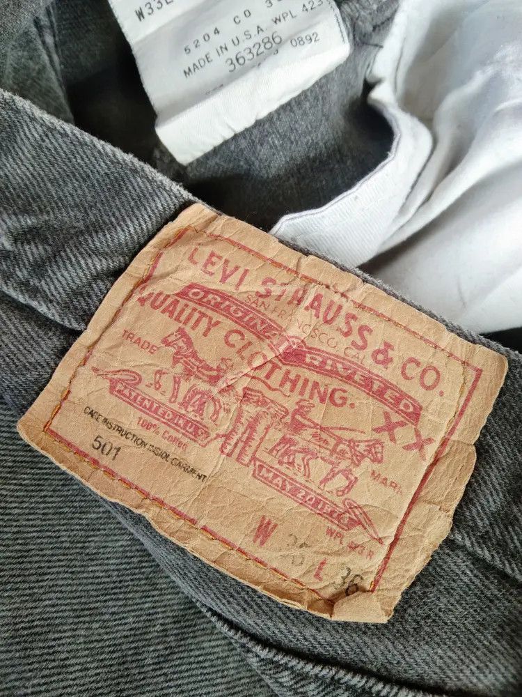 Levi's 90s Vintage Levi's 501 Made In USA Distressed Jeans 32x31 Size US 32 / EU 48 - 12 Thumbnail