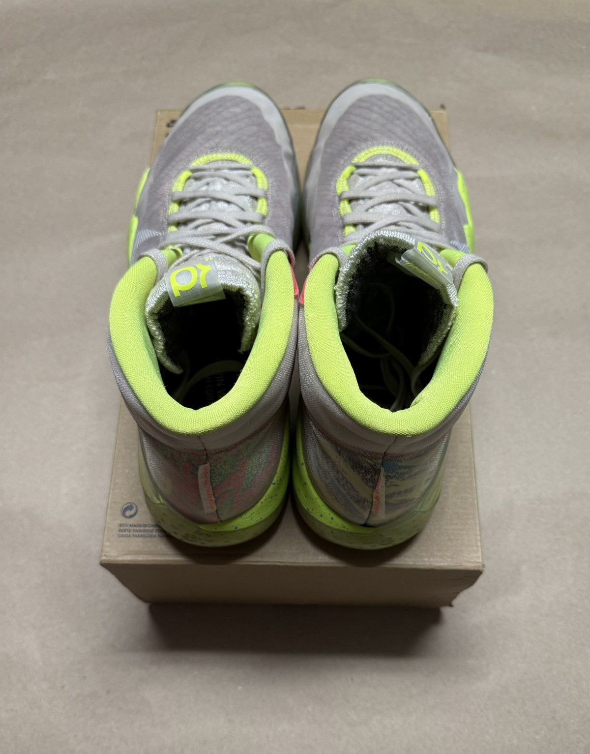 Nike Nike Zoom KD 12 90s Kid Kevin Durant men’s size 14 Rare! Size US 14 / EU 47 - 4 Thumbnail