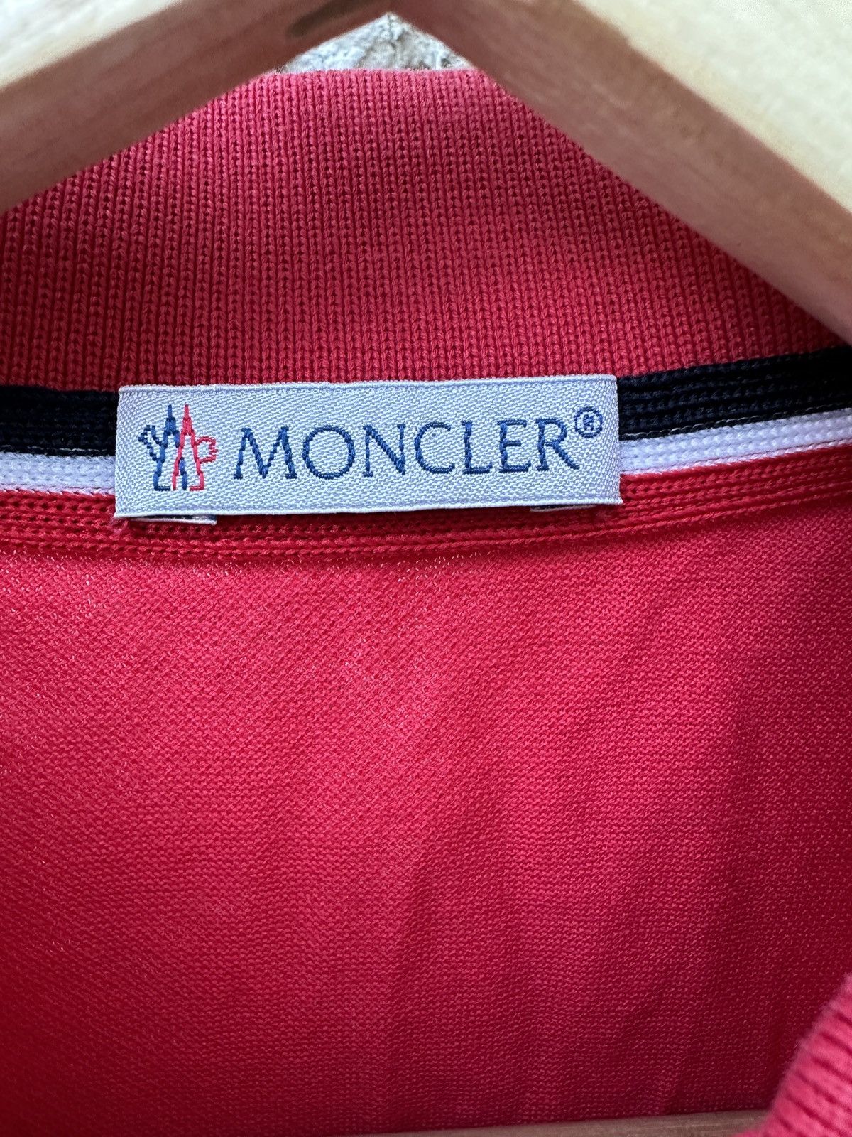Moncler moncler red logo polo shirt Size S / US 4 / IT 40 - 4 Thumbnail