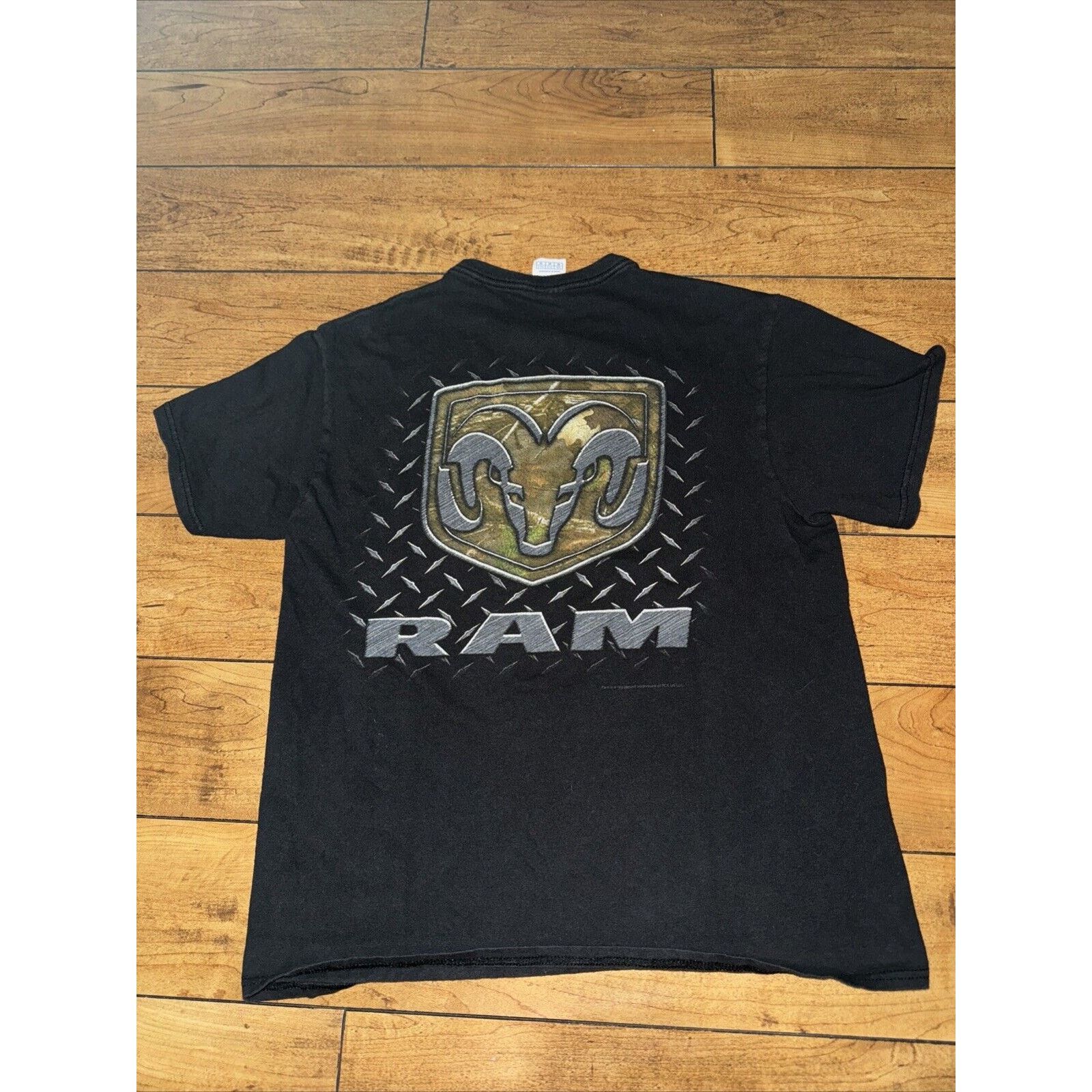 Chevrolet × Ford × Vintage Ram Trucks Camo Graphic T-Shirt Black Medium 18x23 Y2K Cars Size US M / EU 48-50 / 2 - 1 Thumbnail