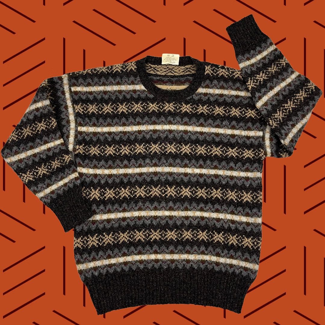 Vintage VINTAGE Clan Royal Sweater Mens L Shetland Wool Fair Isle Geo Knit Crewneck Jumper VTG Size US L / EU 52-54 / 3 - 1 Thumbnail