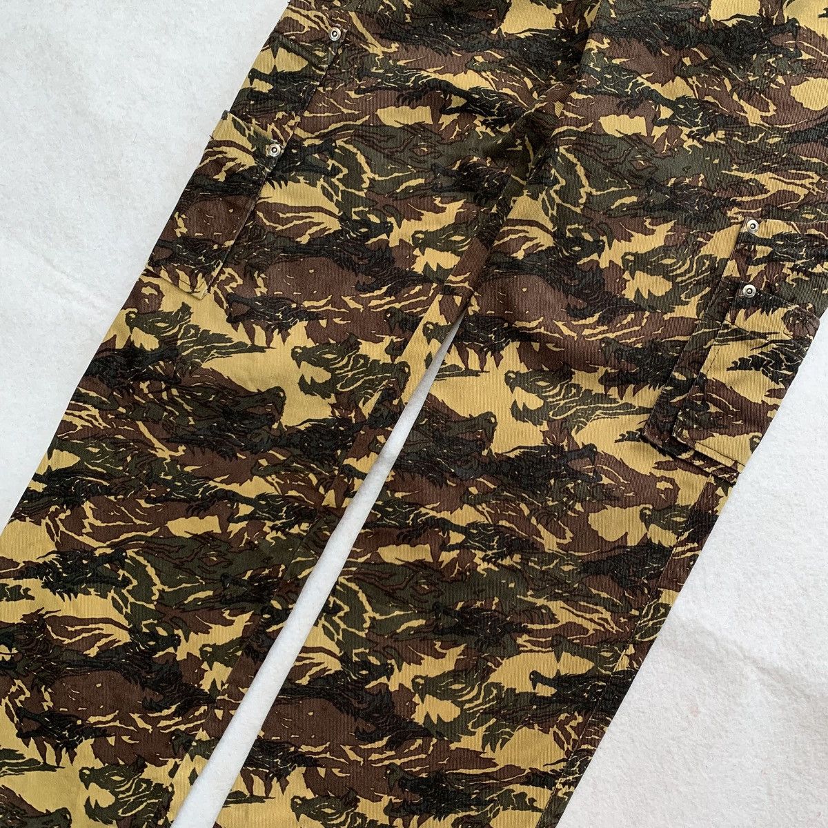 20471120 20471120 "Dragon & Tiger" Camo Carpenter Pants Size US 30 / EU 46 - 3 Thumbnail
