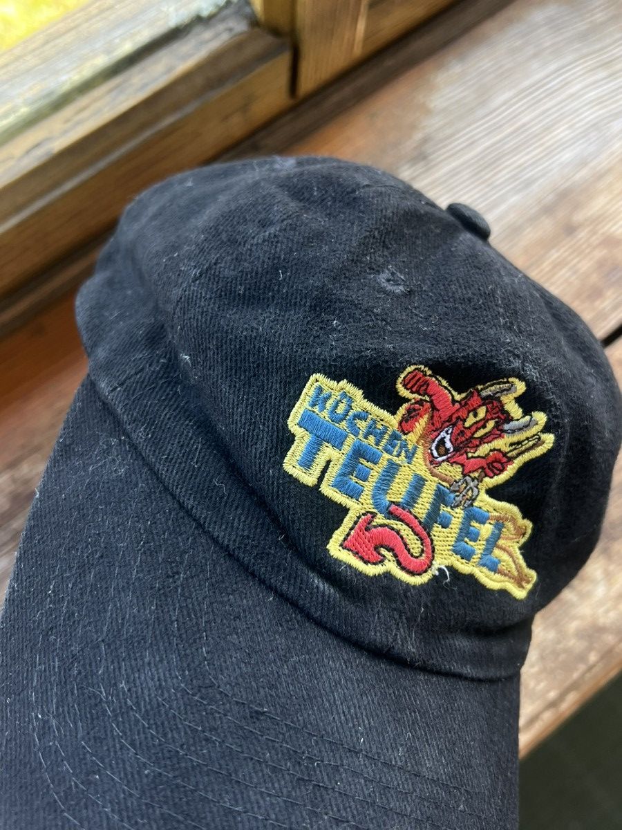 Vintage Vintage 90s Hat Kuchen Teufel Hunden Graphic Cap Black Size ONE SIZE - 4 Thumbnail