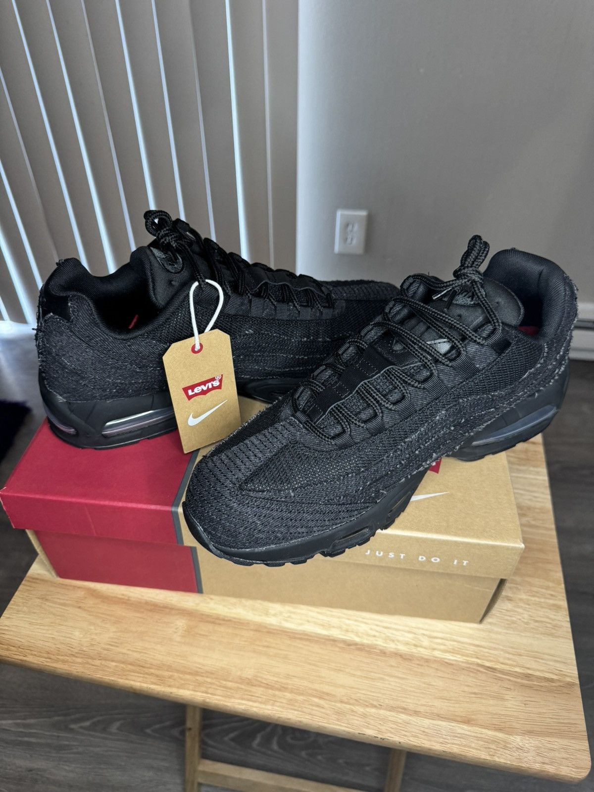 Levi's × Nike Nike x Levi’s Air Max 95 OG ‘Black Anthracite’ Size US 14 / EU 47 - 1 Thumbnail