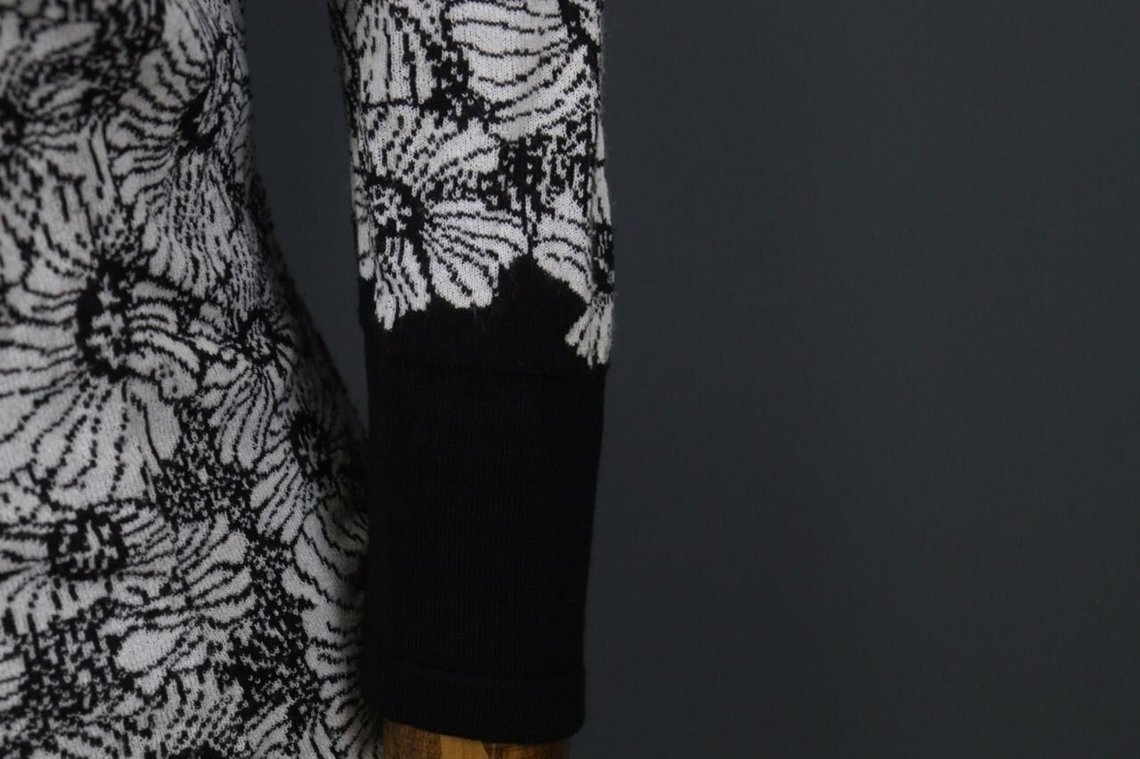 Designer Stizzoli Black White Floral Viscose Knitted Cardigan Size 42 Size M / US 6-8 / IT 42-44 - 4 Thumbnail